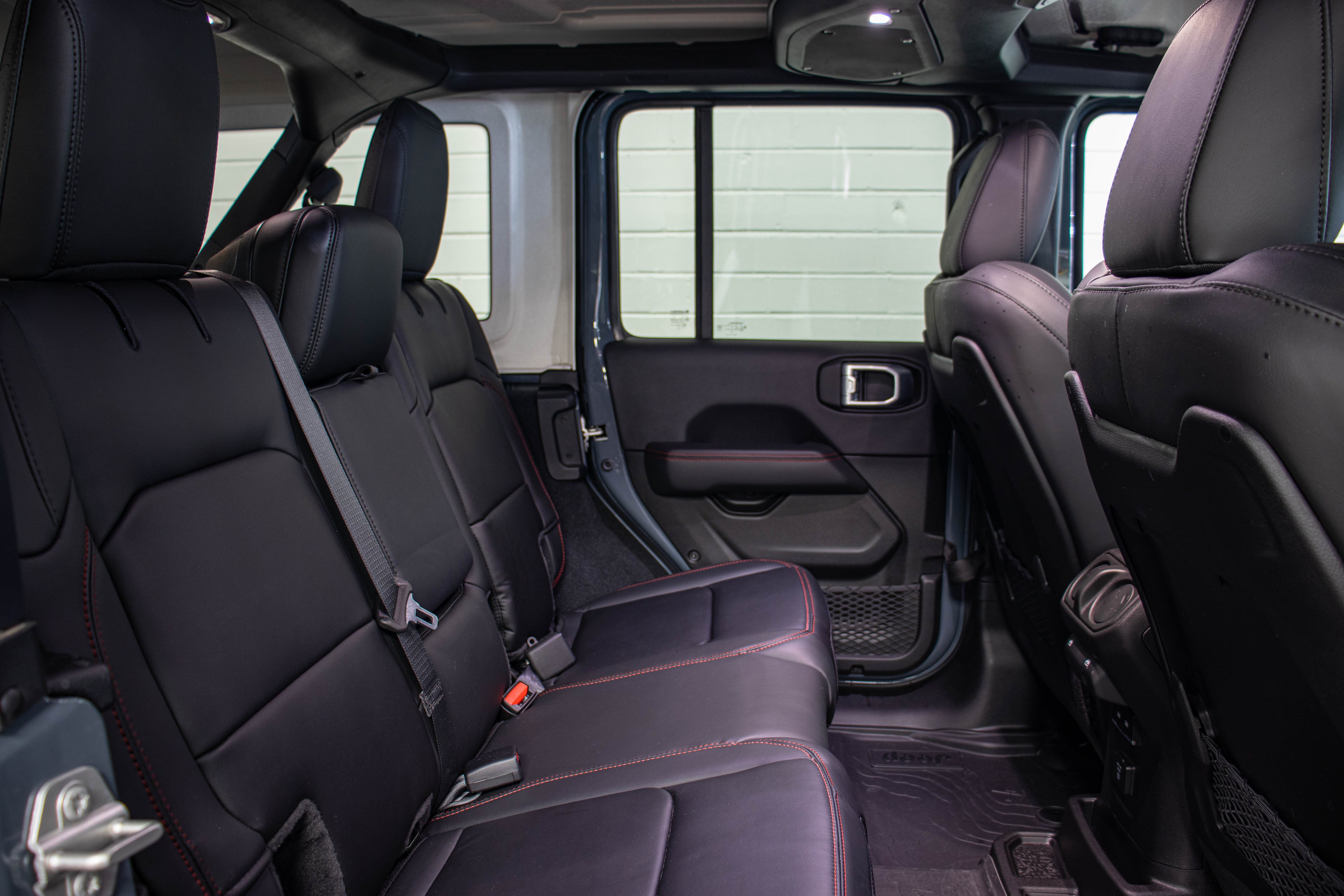 Pre-Owned 2024 Jeep Wrangler JL Unlimited Rubicon Hard Top Anvil, 30k Miles