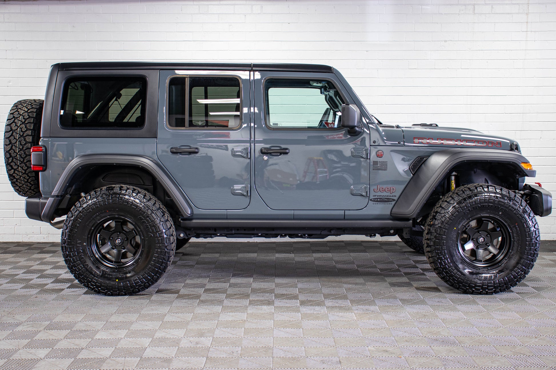 Pre-Owned 2024 Jeep Wrangler JL Unlimited Rubicon Hard Top Anvil, 30k Miles