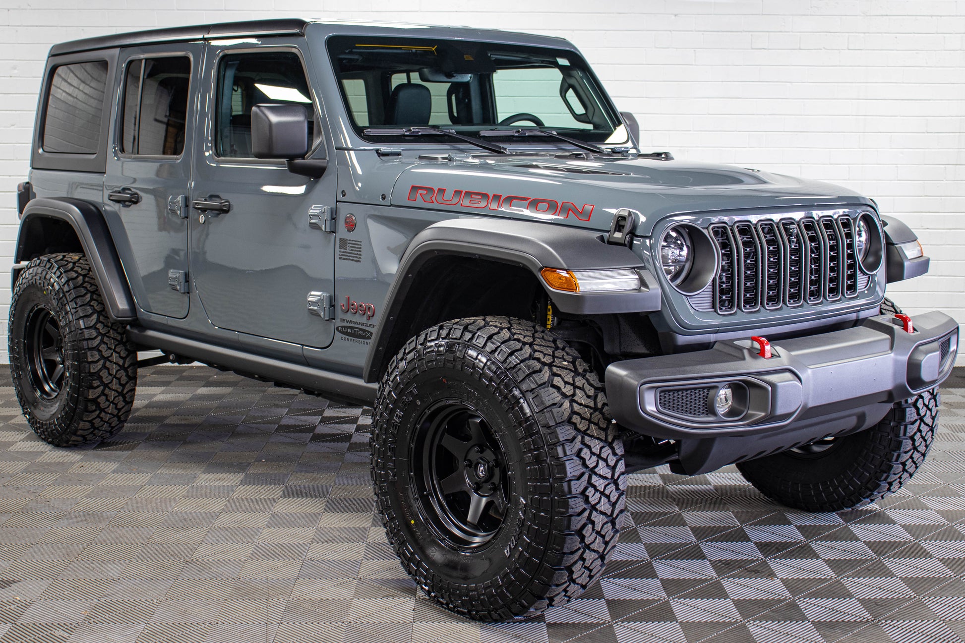 Pre-Owned 2024 Jeep Wrangler JL Unlimited Rubicon Hard Top Anvil, 30k Miles