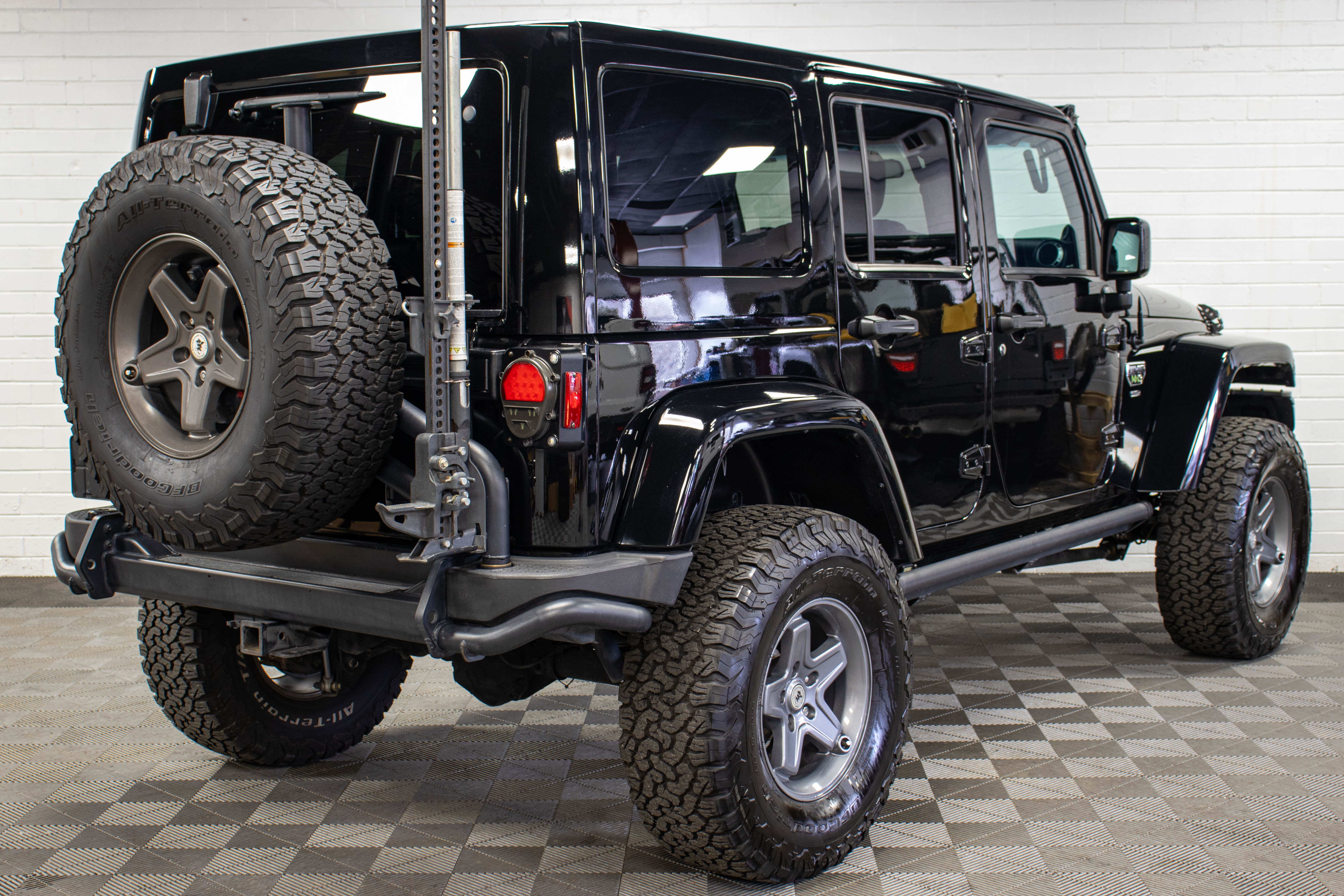 Pre-Owned 2012 Jeep Wrangler JK Unlimited MW3 Rubicon HEMI Hard Top Black, 57k Miles