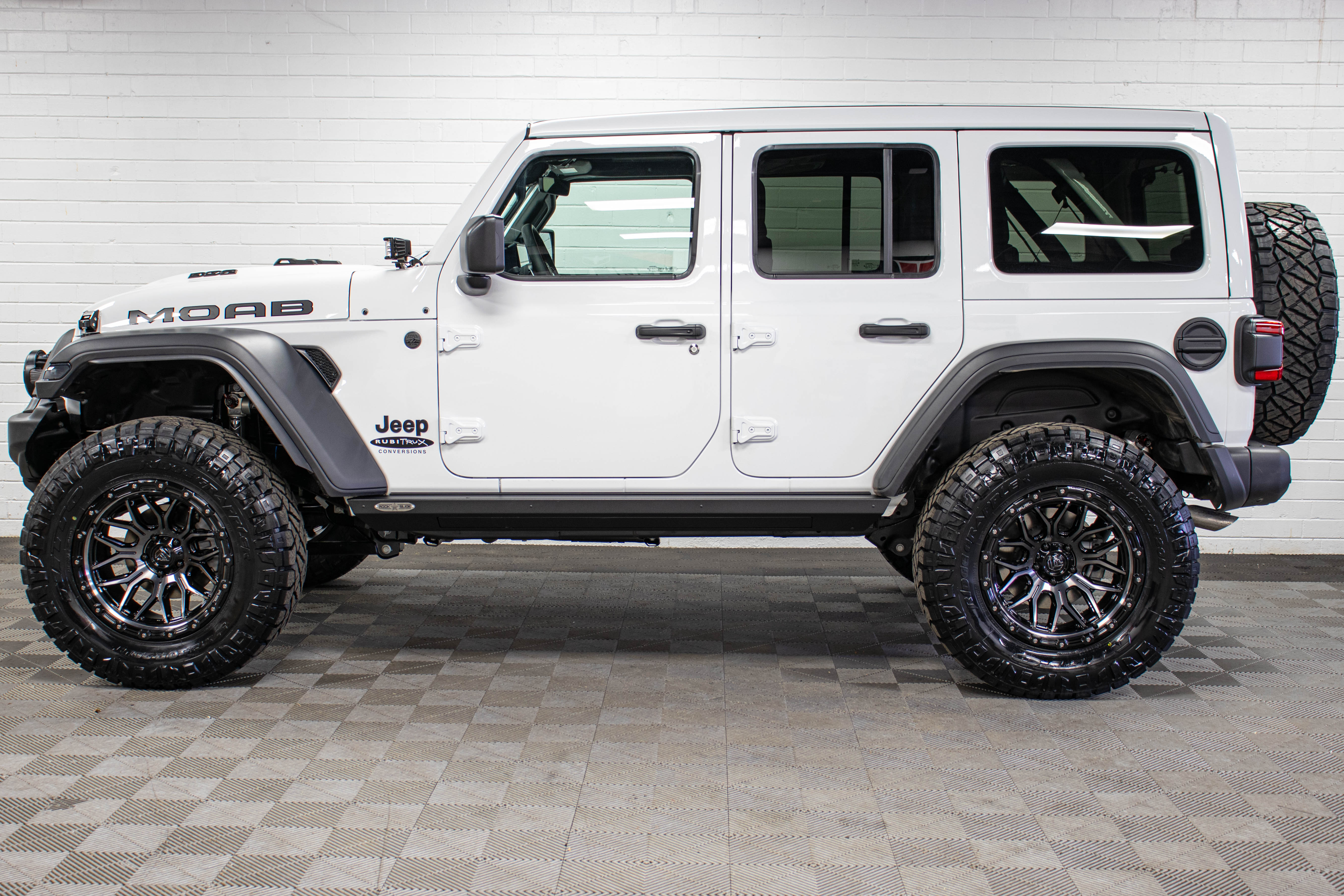 2026 Jeep Wrangler JLU Moab 392 Power Top Bright White