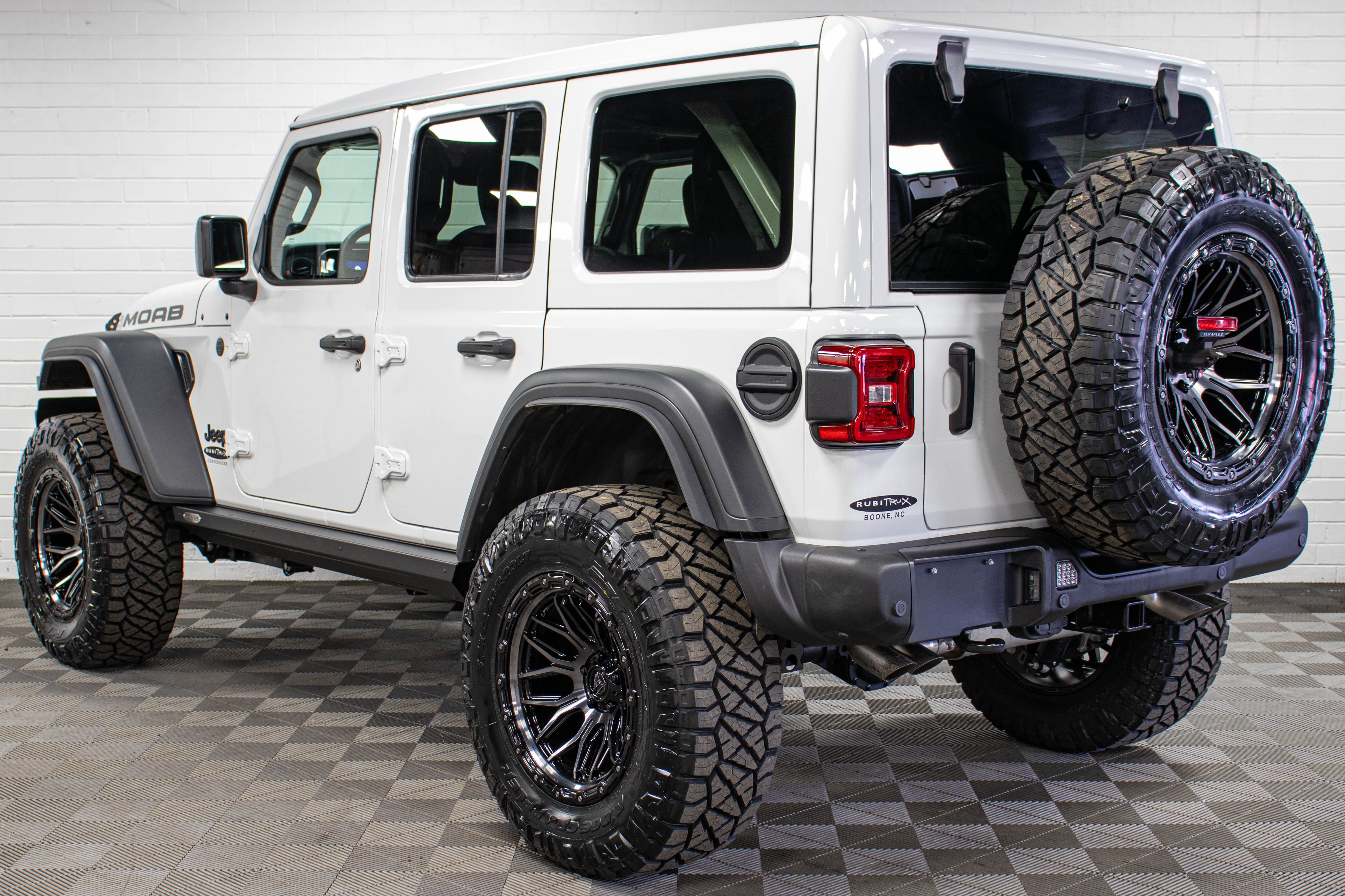 2026 Jeep Wrangler JLU Moab 392 Power Top Bright White