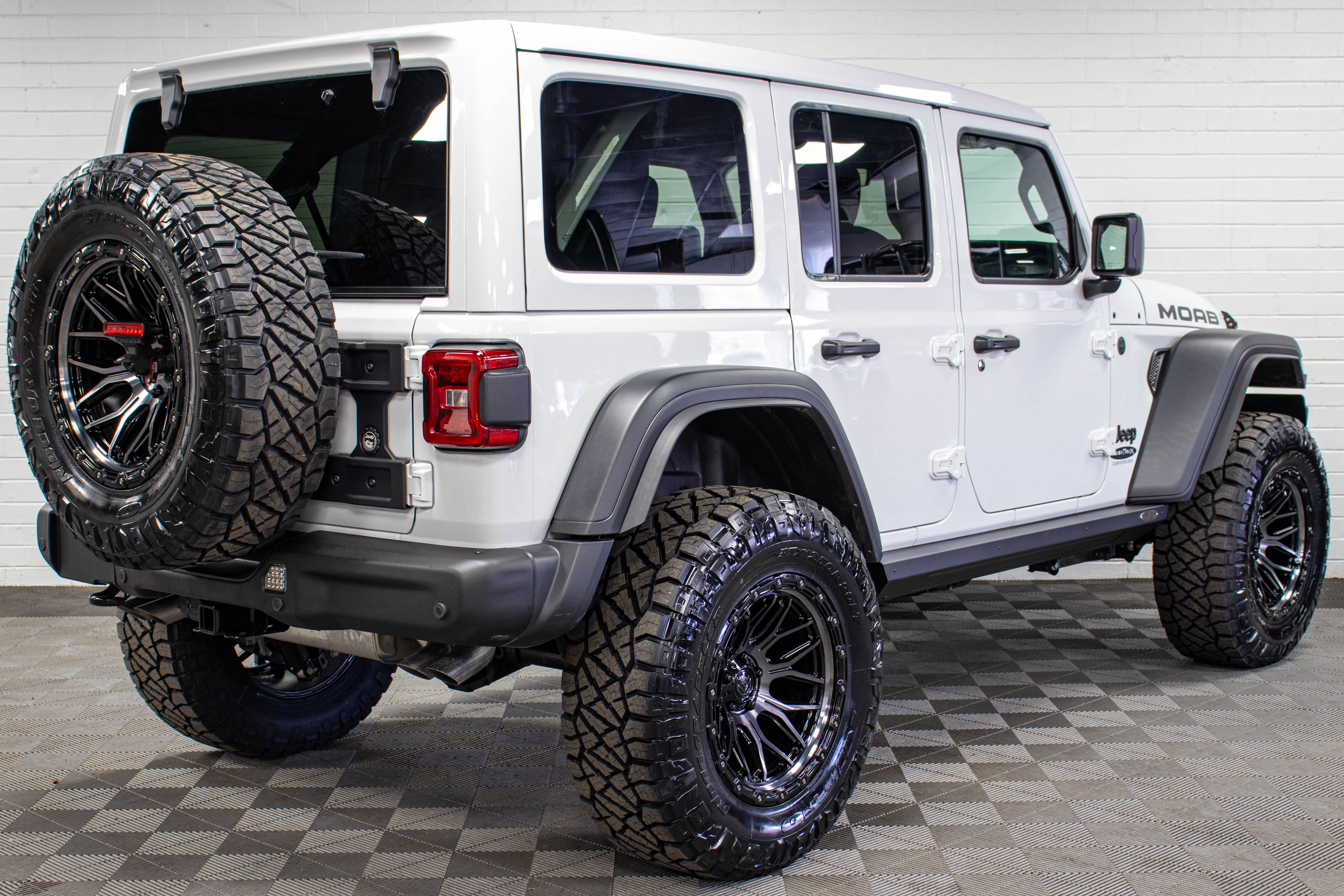 2026 Jeep Wrangler JL Unlimited Moab 392 Power Top Bright White