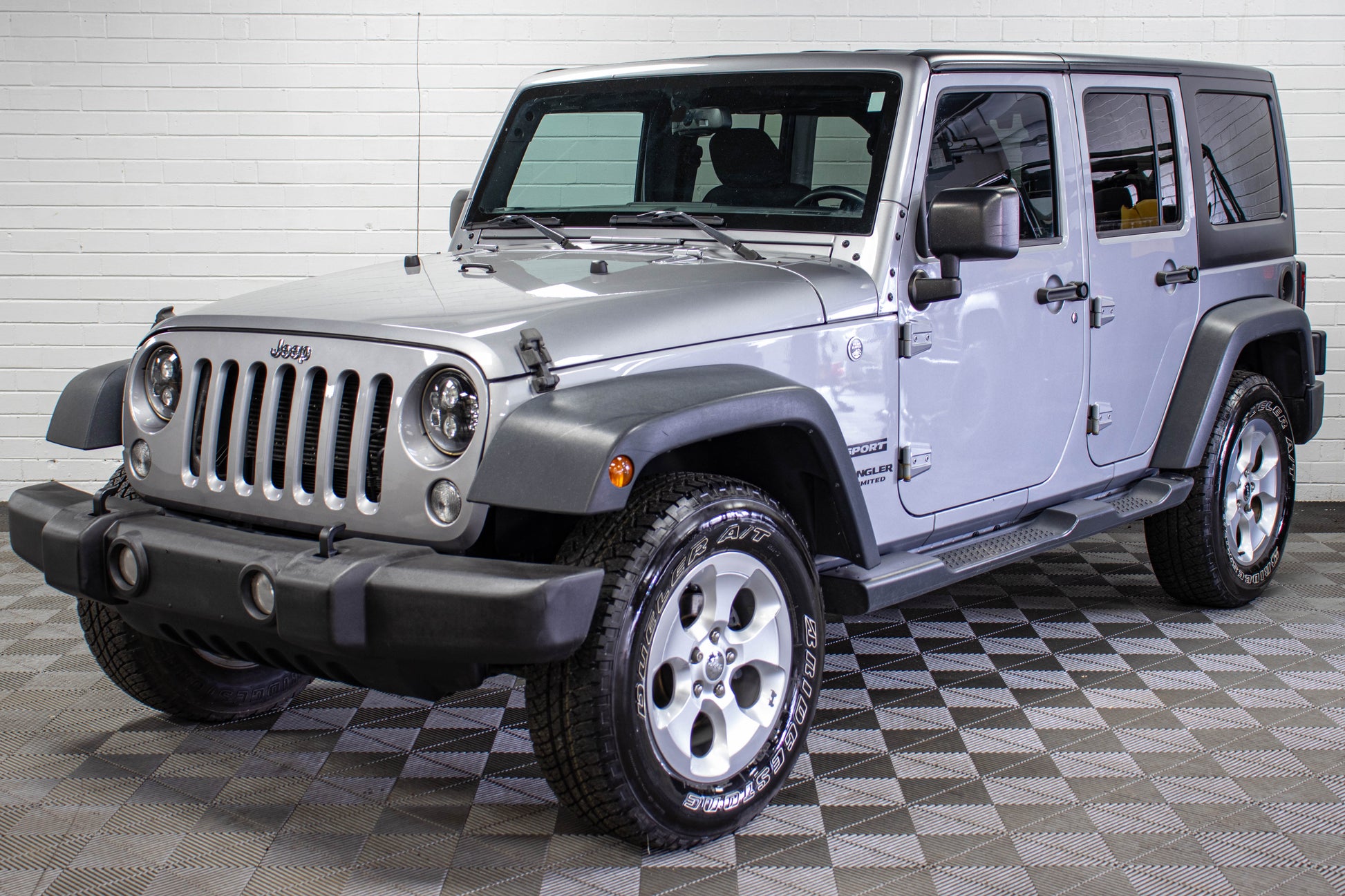 2016 Jeep Wrangler JKU Sport Hard Top Silver, 152k Miles