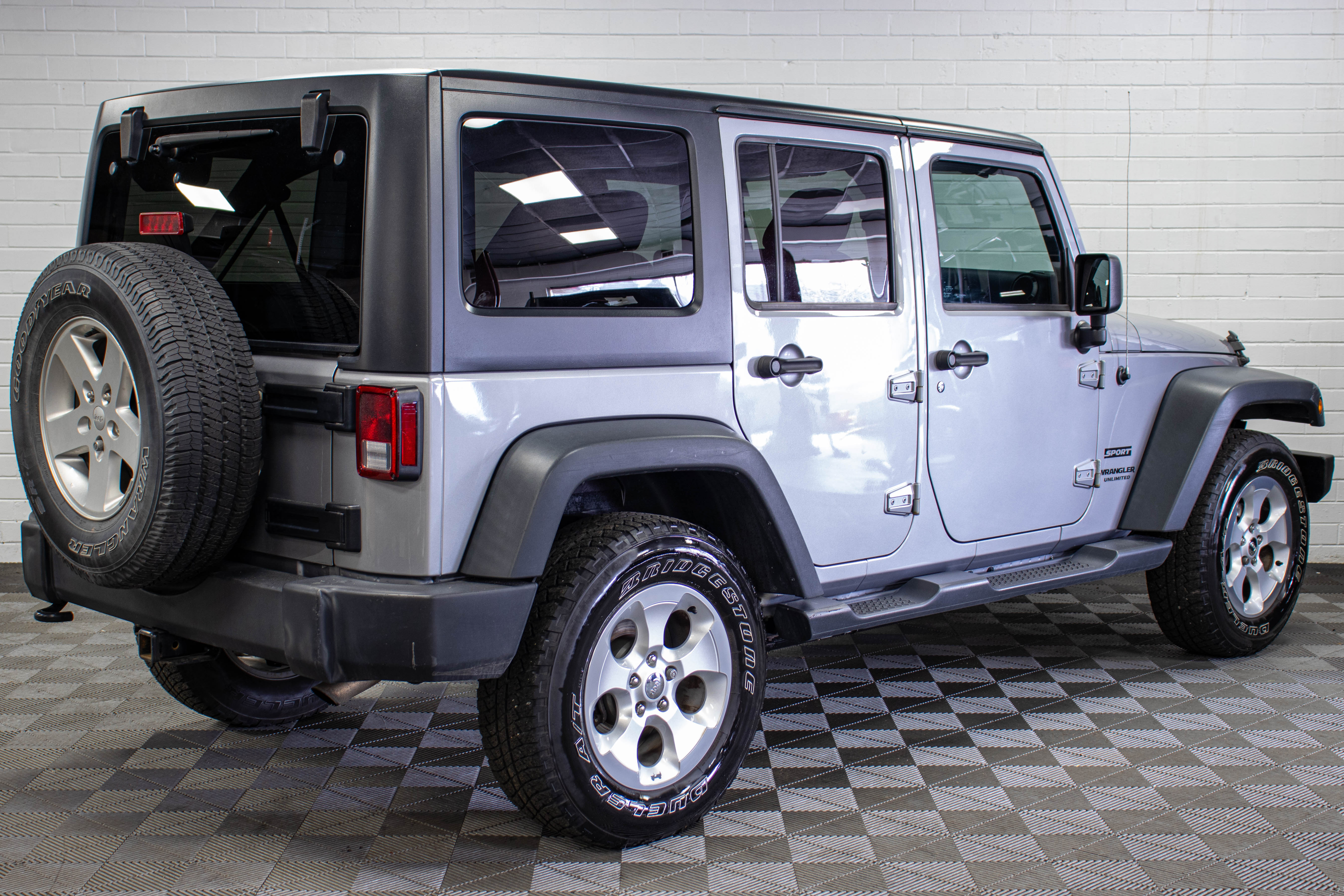 2016 Jeep Wrangler JKU Sport Hard Top Silver, 152k Miles