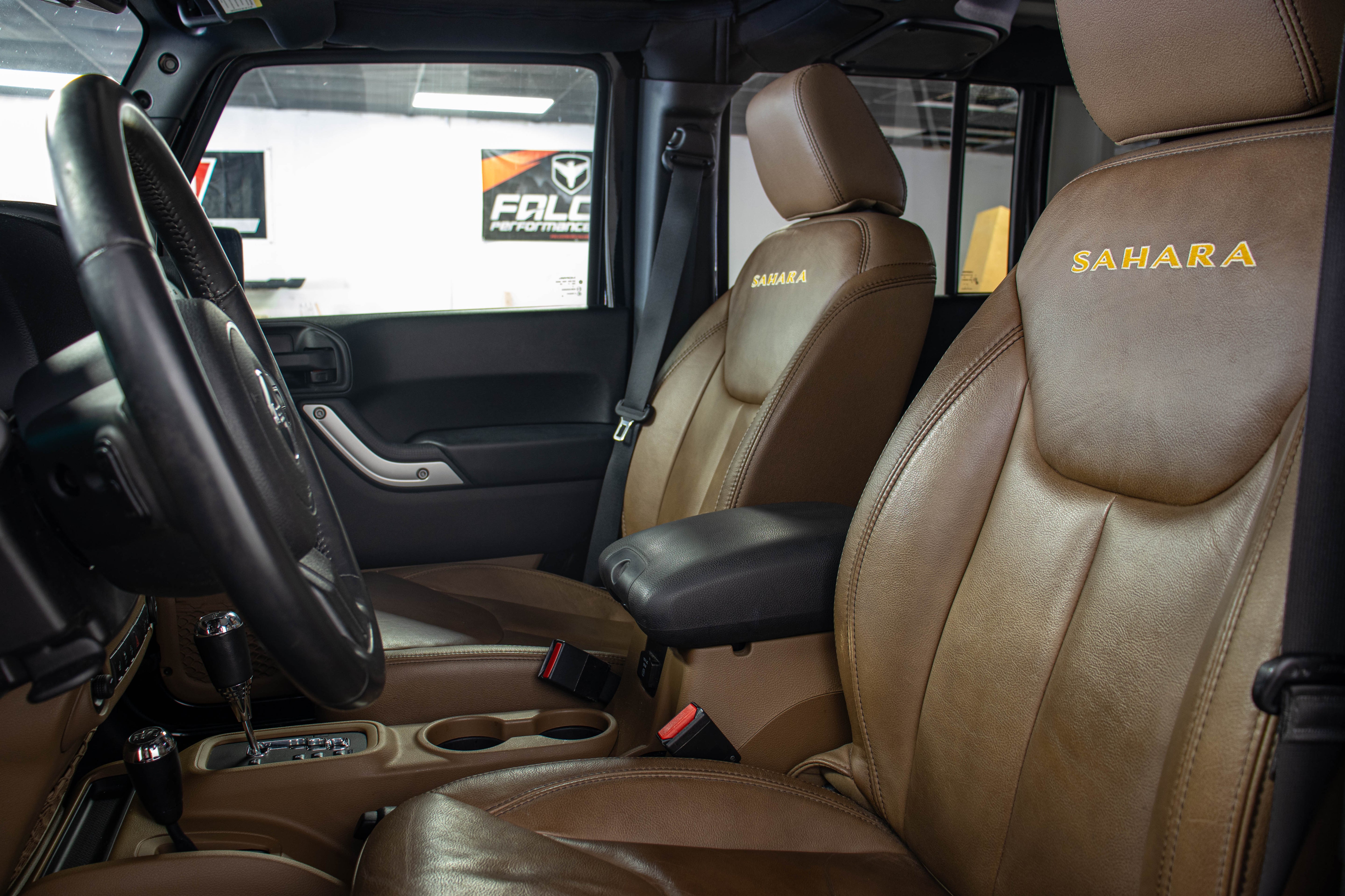 2016 Jeep Wrangler JKU Sahara HEMI Black, 102k Miles