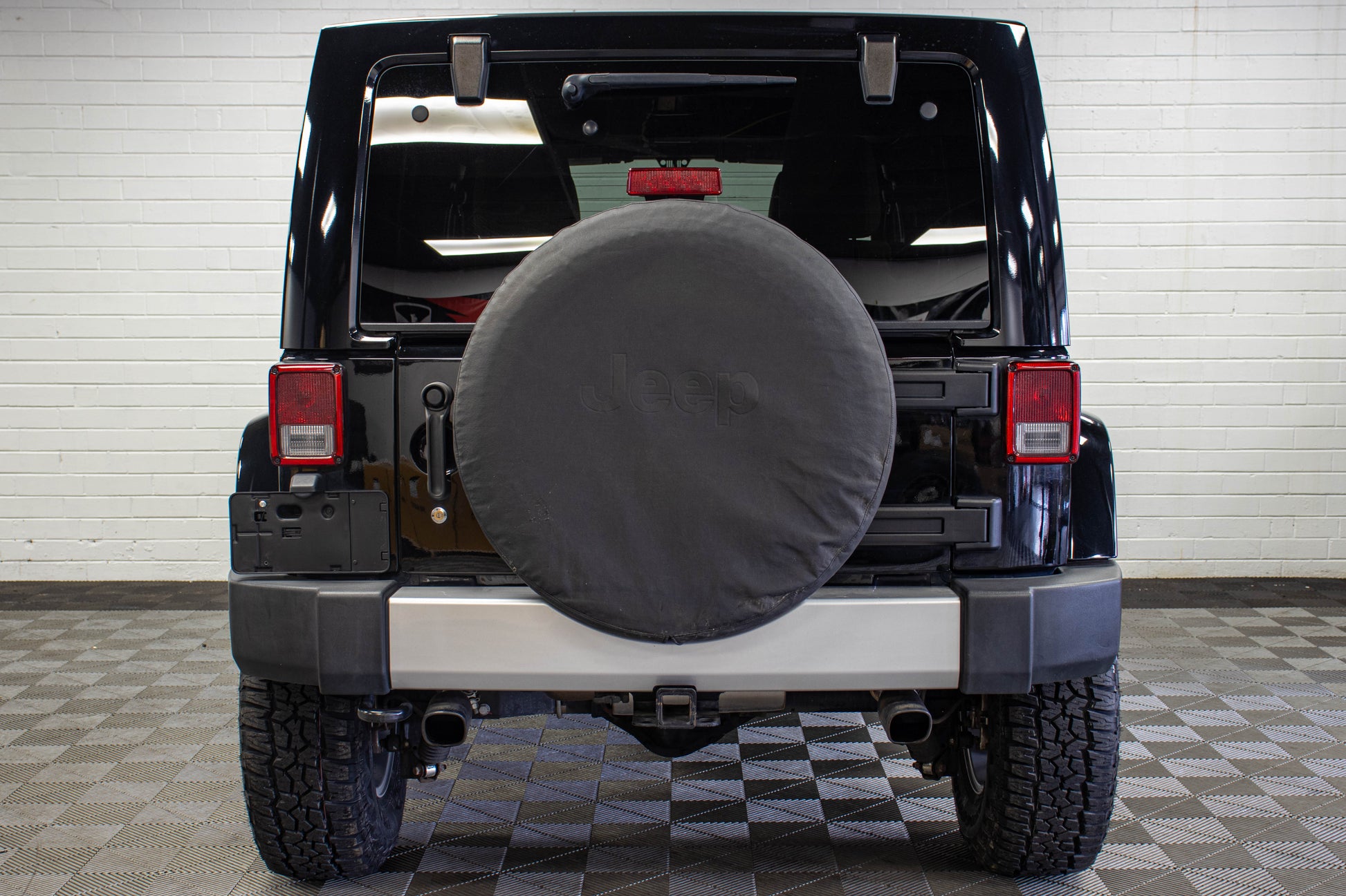 2016 Jeep Wrangler JKU Sahara HEMI Black, 102k Miles