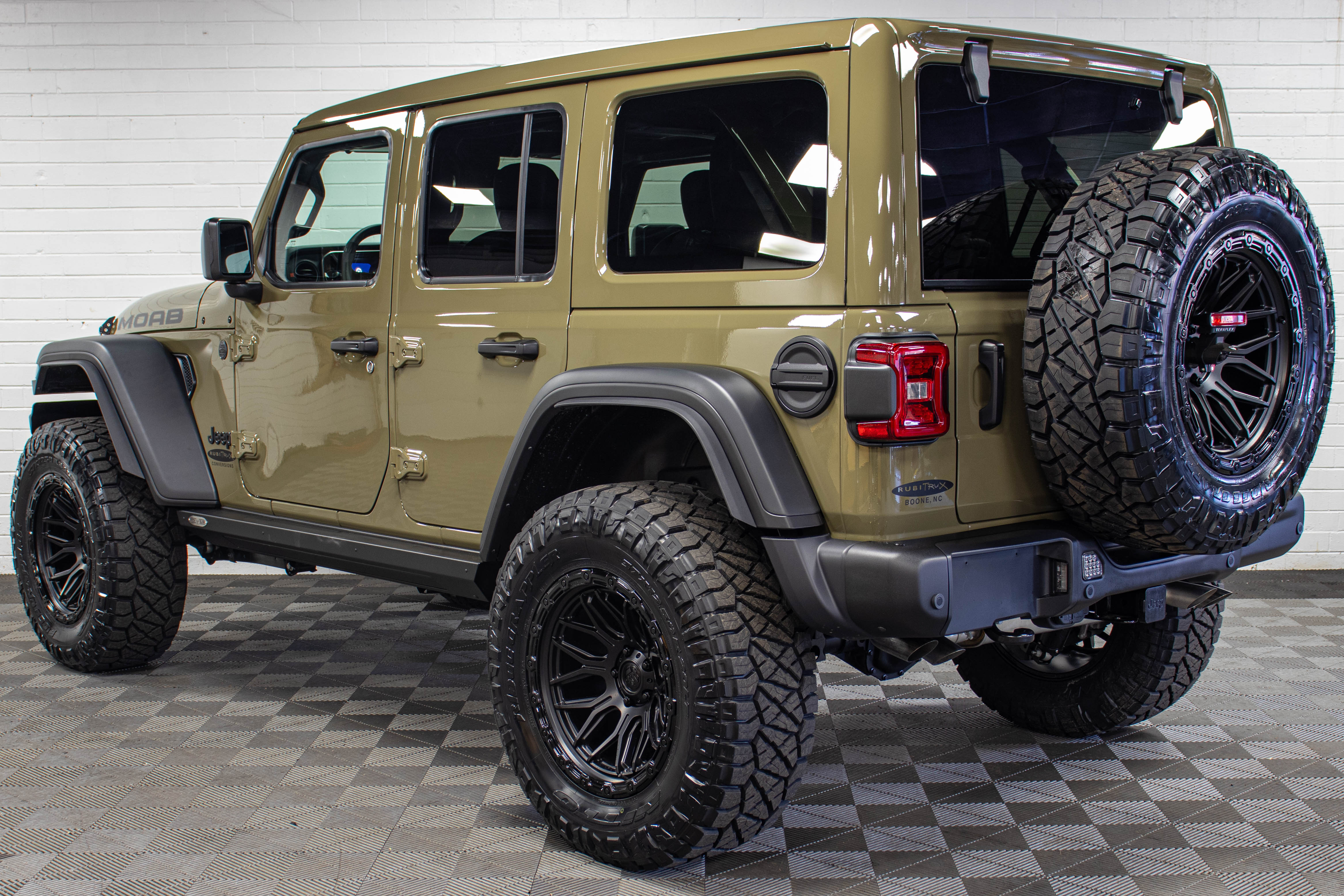 2026 Jeep Wrangler JL Unlimited Moab 392 Power Top '41 Green - SOLD