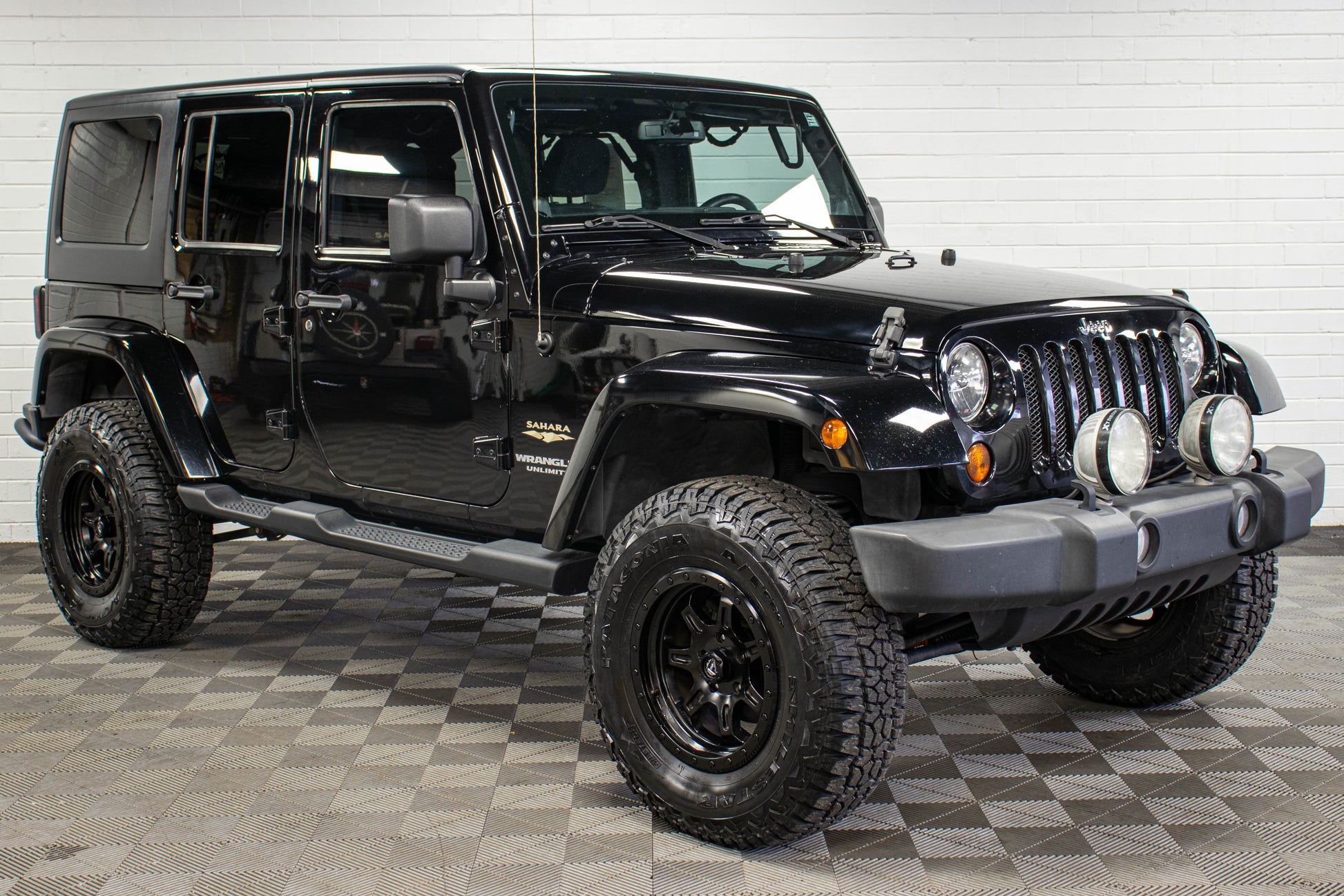 2013 Jeep Wrangler JKU Sahara Hard Top Black, 69k Miles