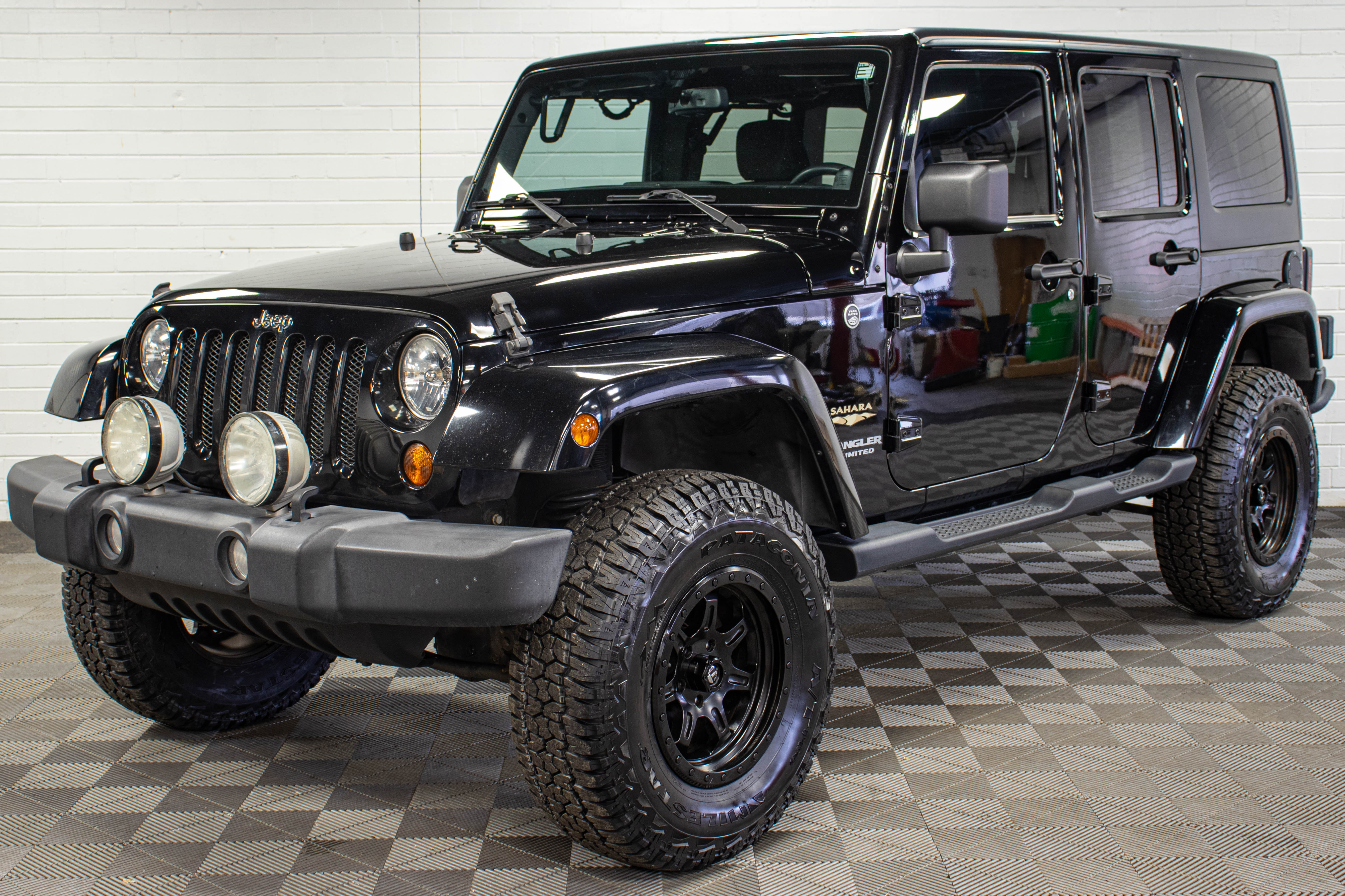 2013 Jeep Wrangler JKU Sahara Hard Top Black, 69k Miles
