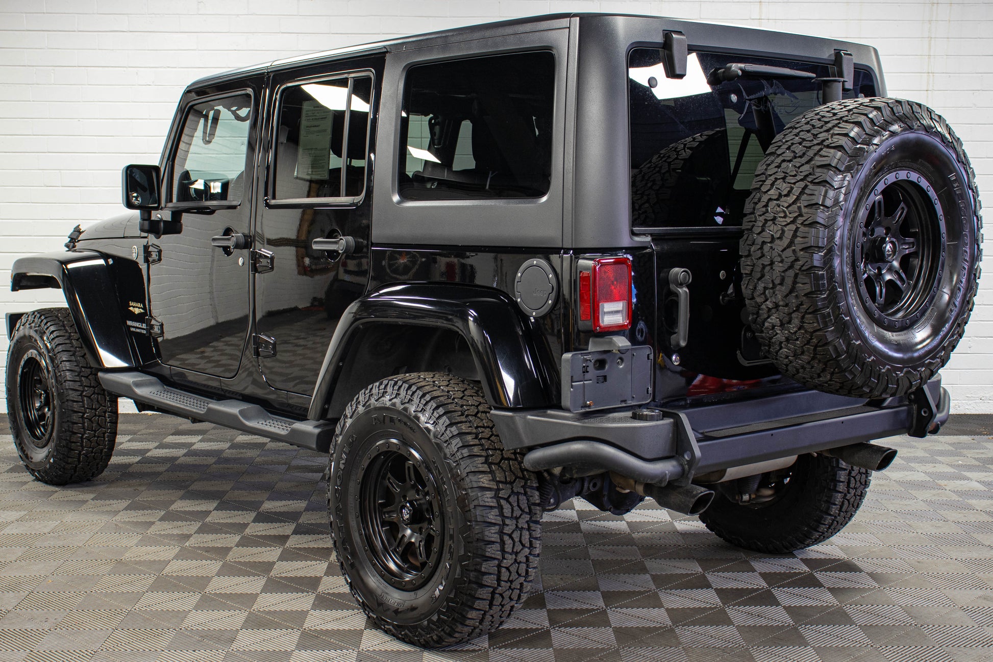 2013 Jeep Wrangler JKU Sahara Hard Top Black, 69k Miles