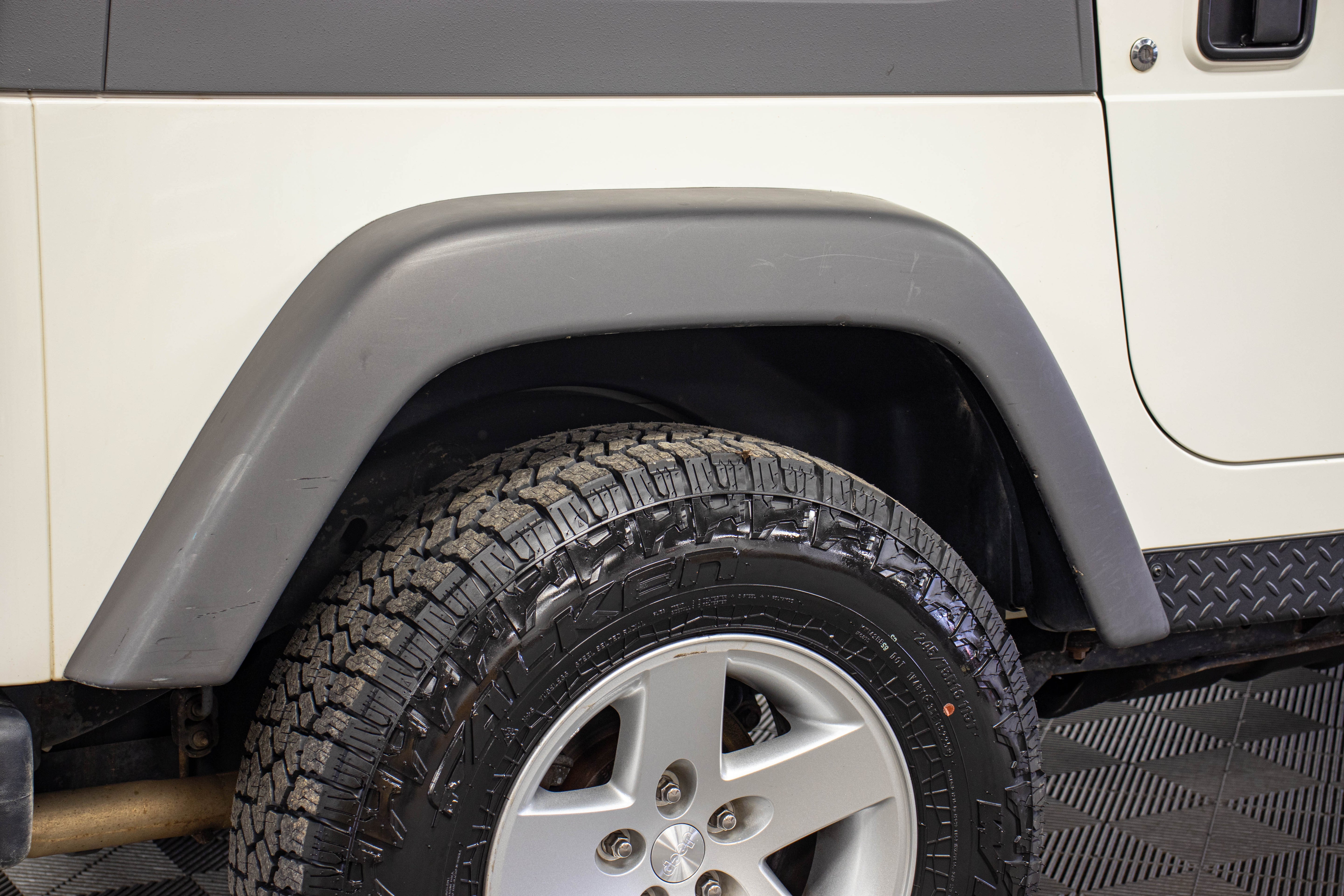 2005 Jeep Wrangler TJ Rubicon Dual Top Stone White - SOLD