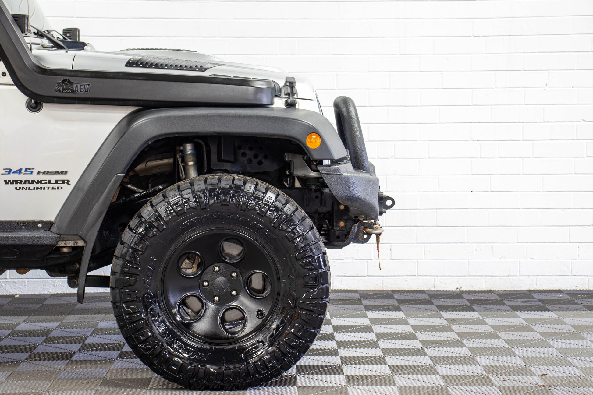 2011 Jeep Wrangler JKUR HEMI Soft Top Silver, 114k Miles