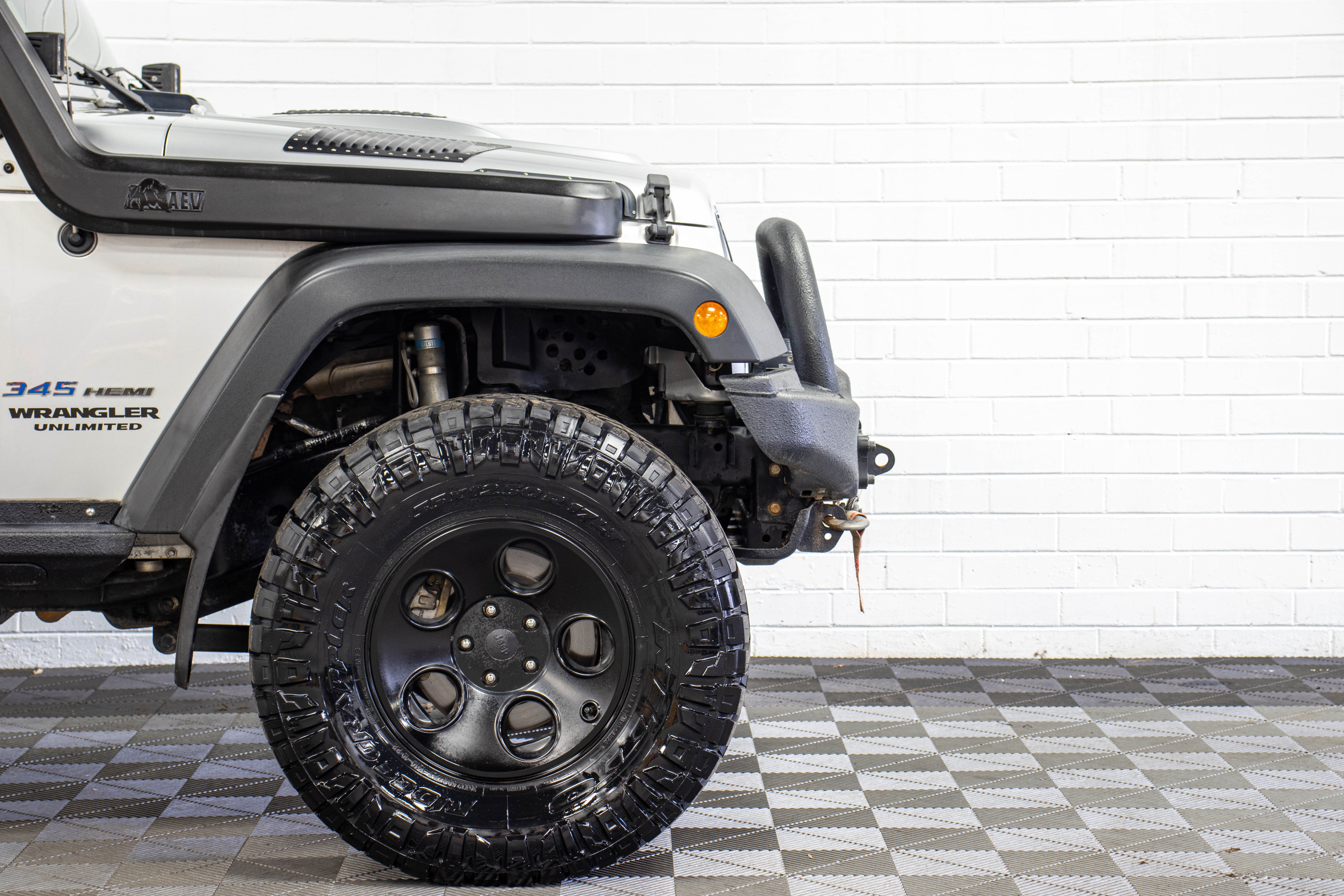 2011 Jeep Wrangler JKUR HEMI Soft Top Silver, 114k Miles