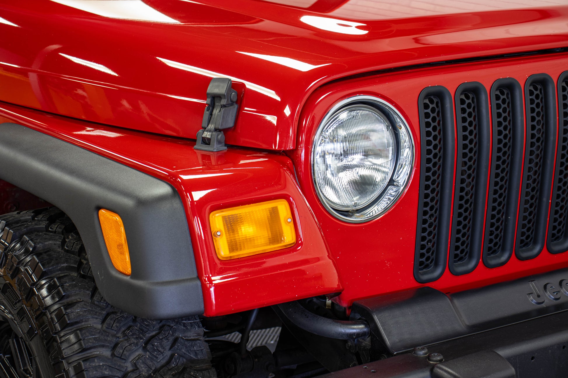 Pre-Owned 2003 Jeep Wrangler TJ X Soft Top Flame Red - SOLD