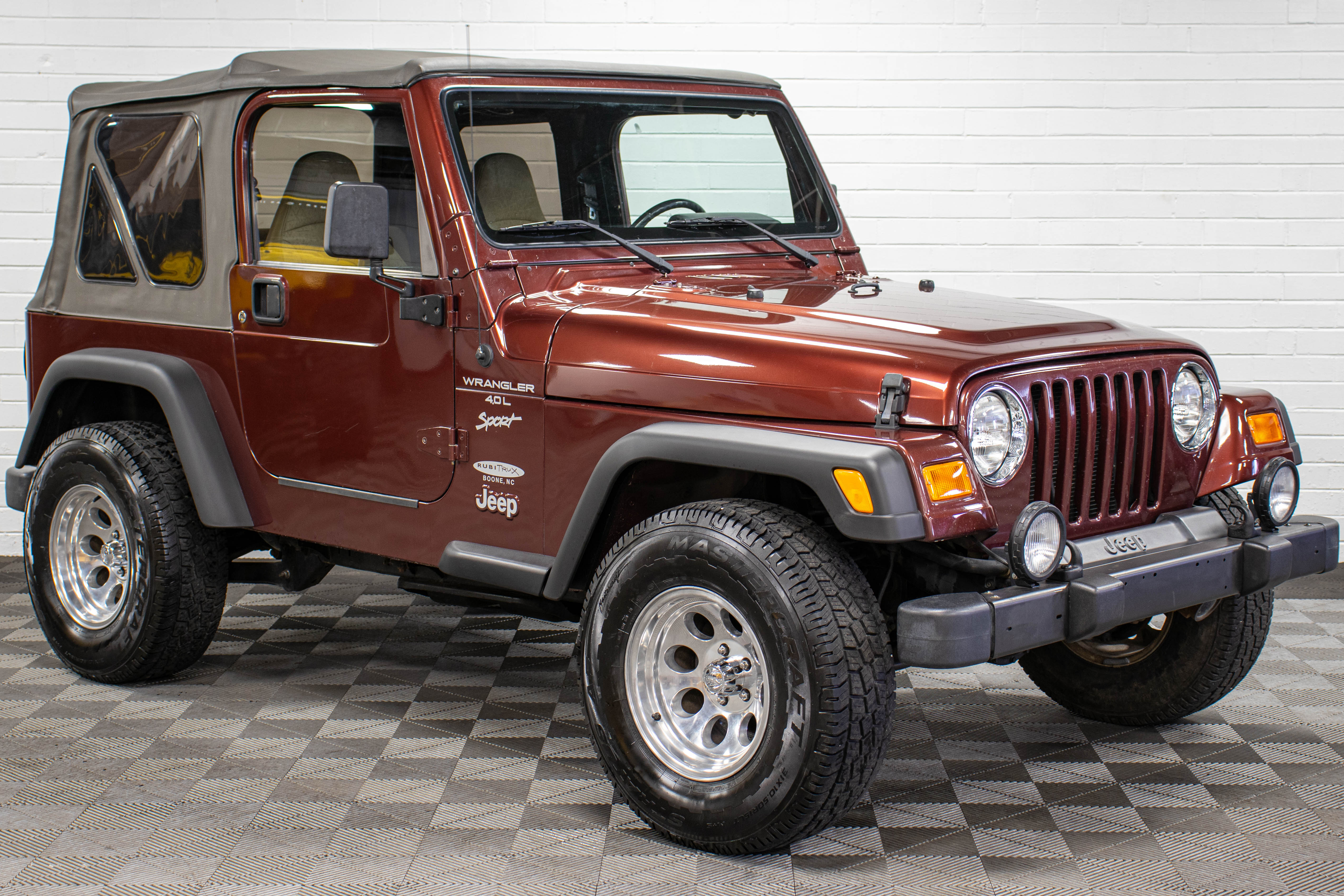 Pre-Owned 2001 Jeep Wrangler TJ Sport Soft Top Sienna Pearl, 54k Miles