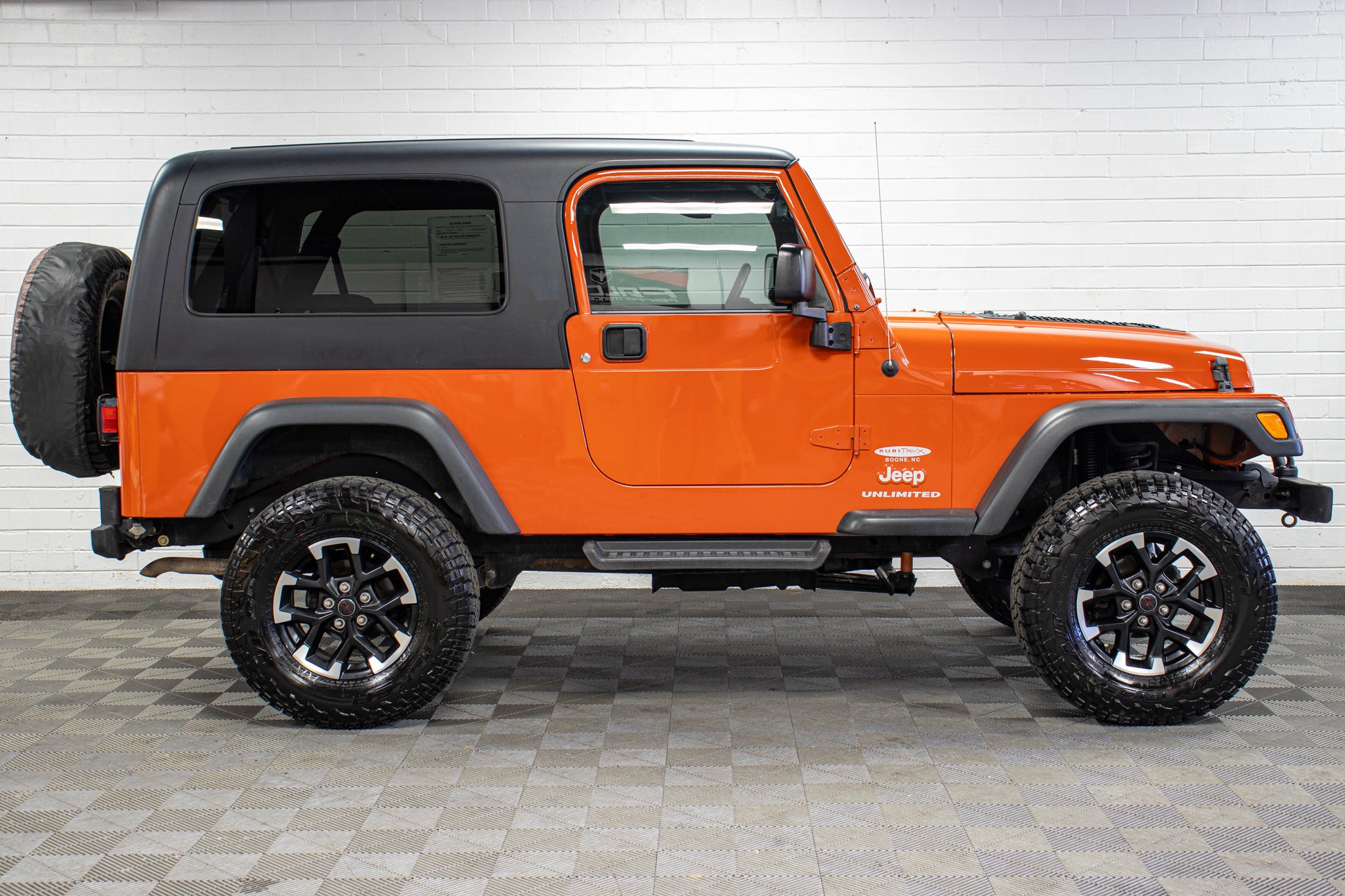 2005 Jeep Wrangler TJ Unlimited Hard Top Orange, 69k Miles