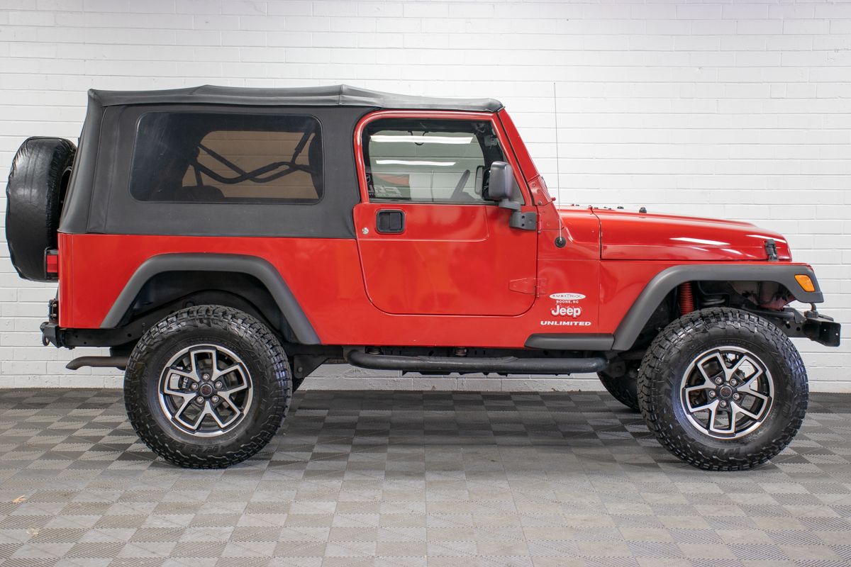 Pre-Owned 2004 Jeep Wrangler Unlimited 2dr Soft Top Red, 108k Miles