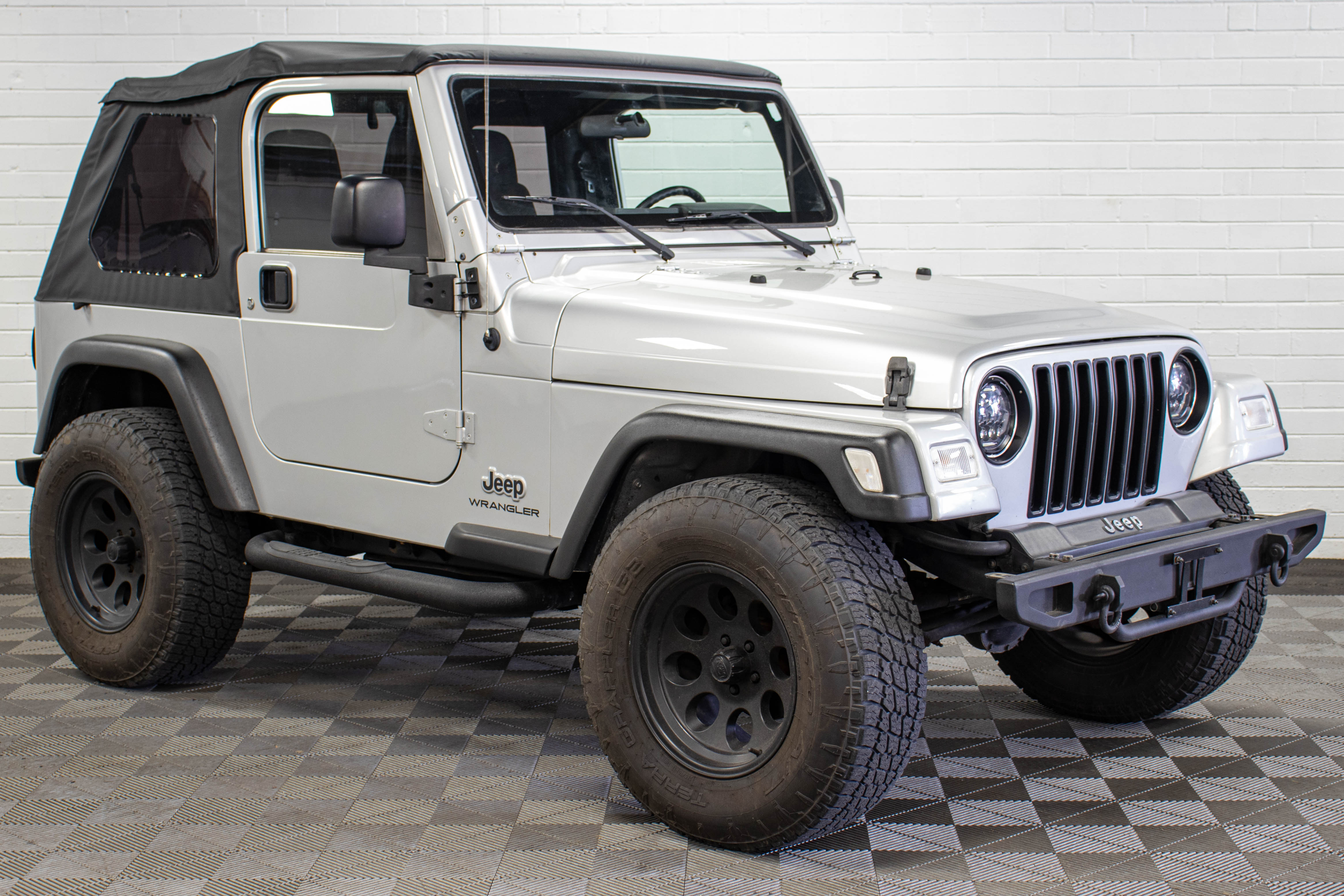 Incoming Pre-Owned 2005 Jeep Wrangler X Soft Top Bright Silver, 65k Miles