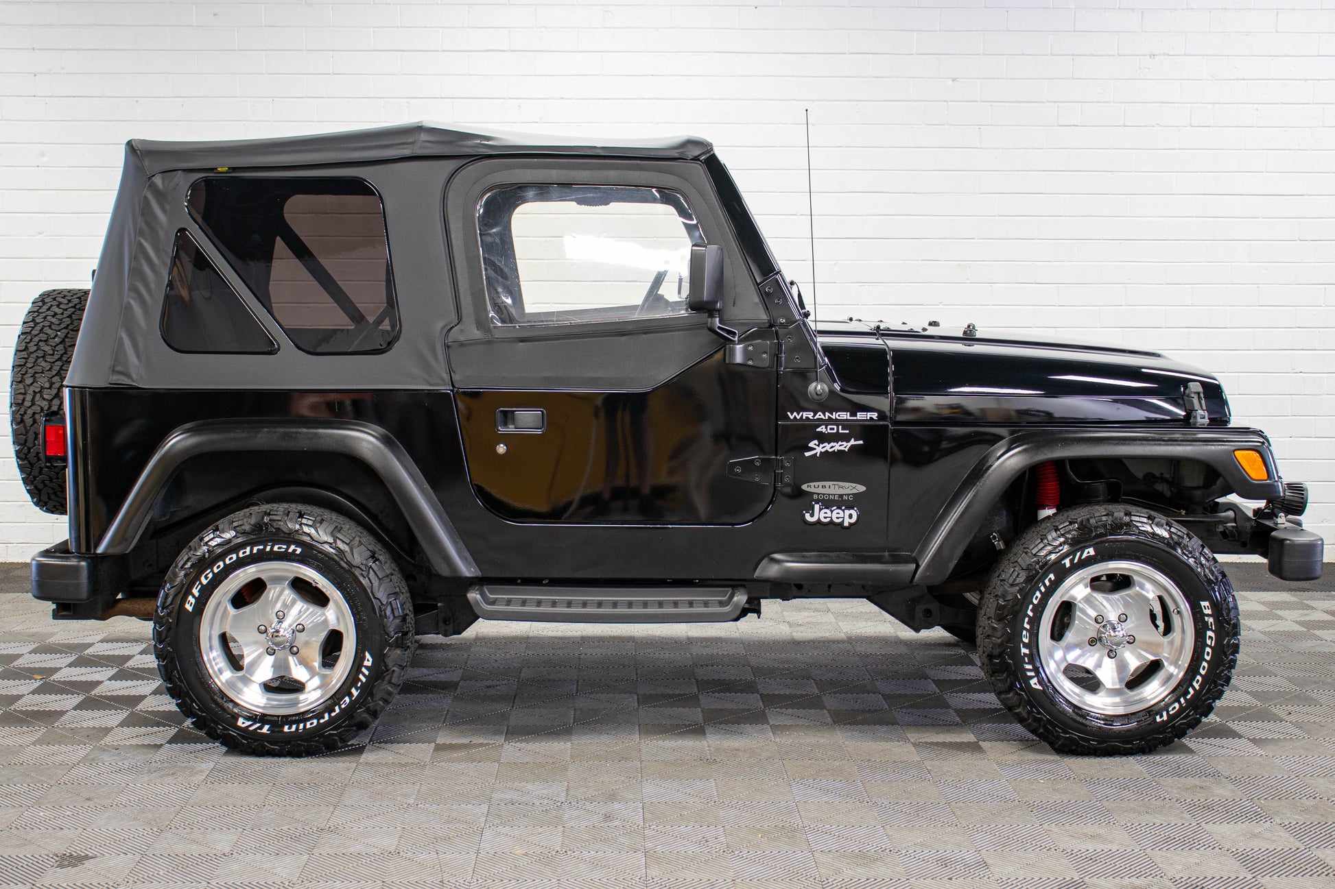 2001 Jeep Wrangler TJ Sport Soft Top Black, 39k Miles