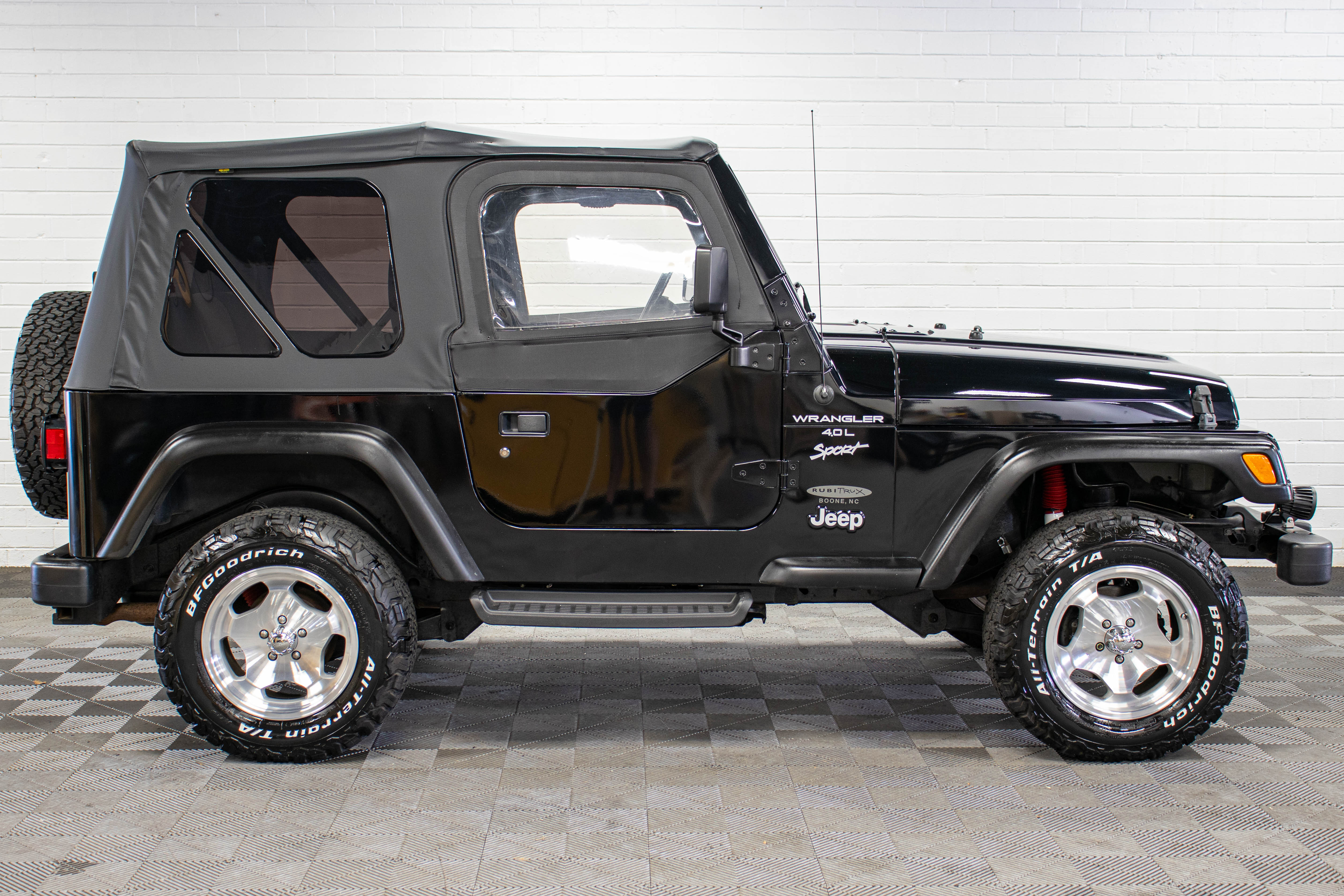 2001 Jeep Wrangler TJ Sport Soft Top Black, 39k Miles