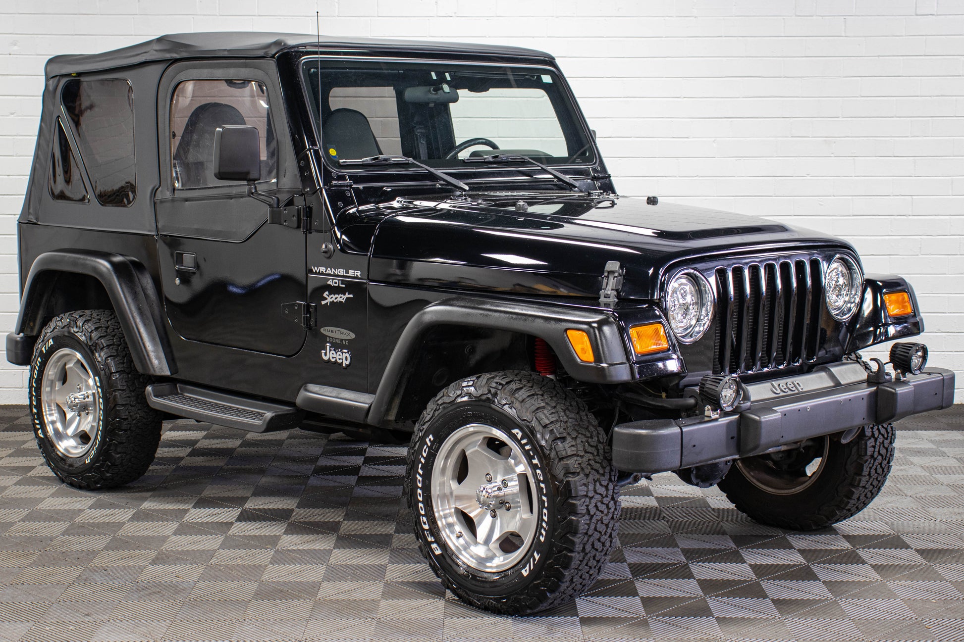 2001 Jeep Wrangler TJ Sport Soft Top Black, 39k Miles