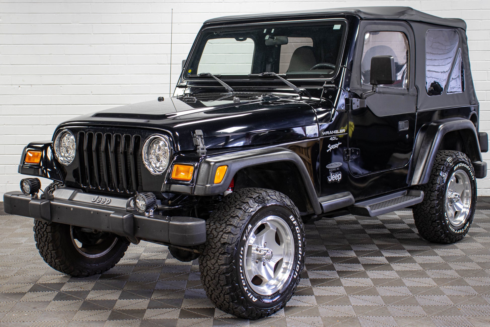 2001 Jeep Wrangler TJ Sport Soft Top Black, 39k Miles