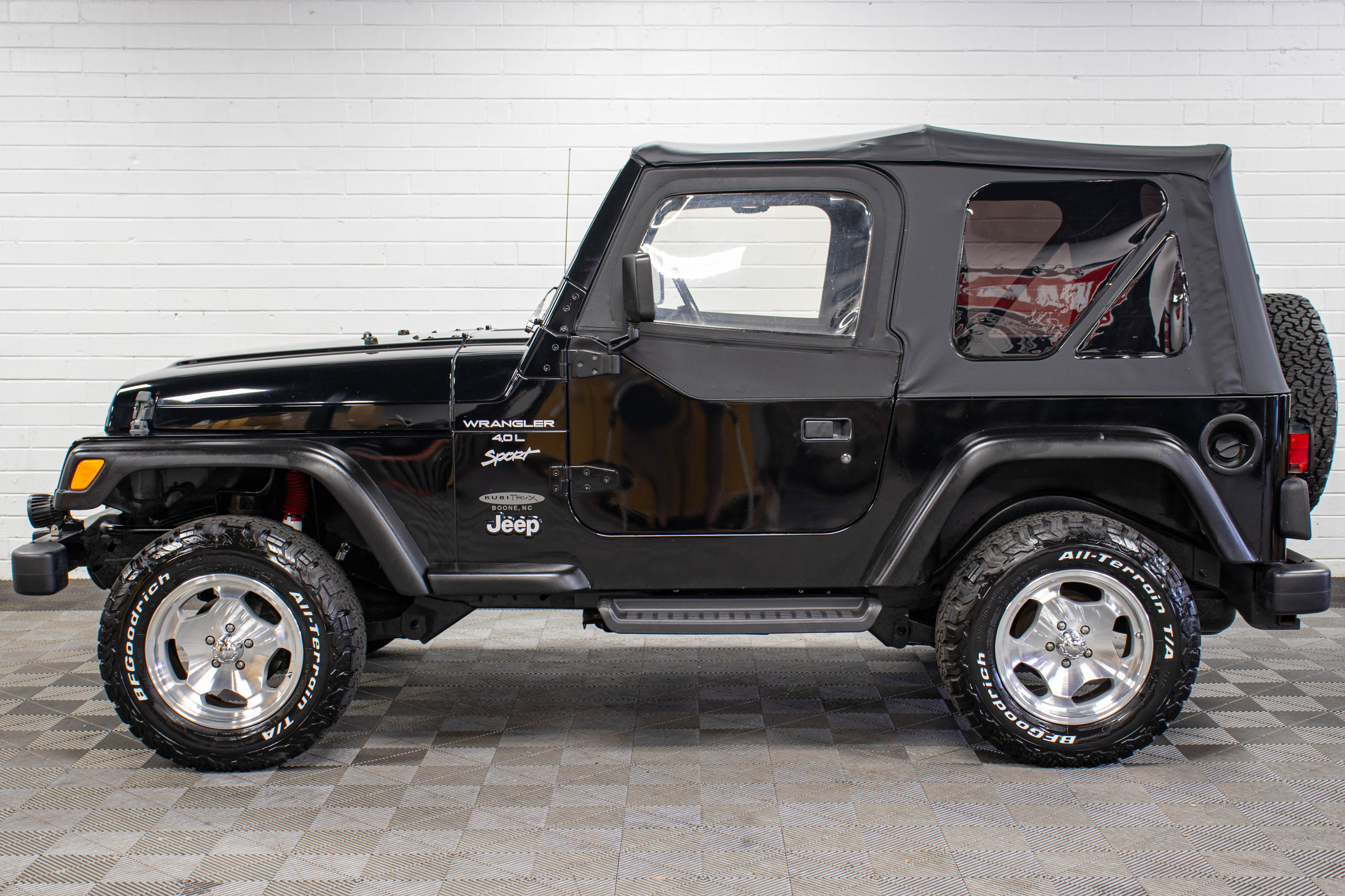 2001 Jeep Wrangler TJ Sport Soft Top Black, 39k Miles