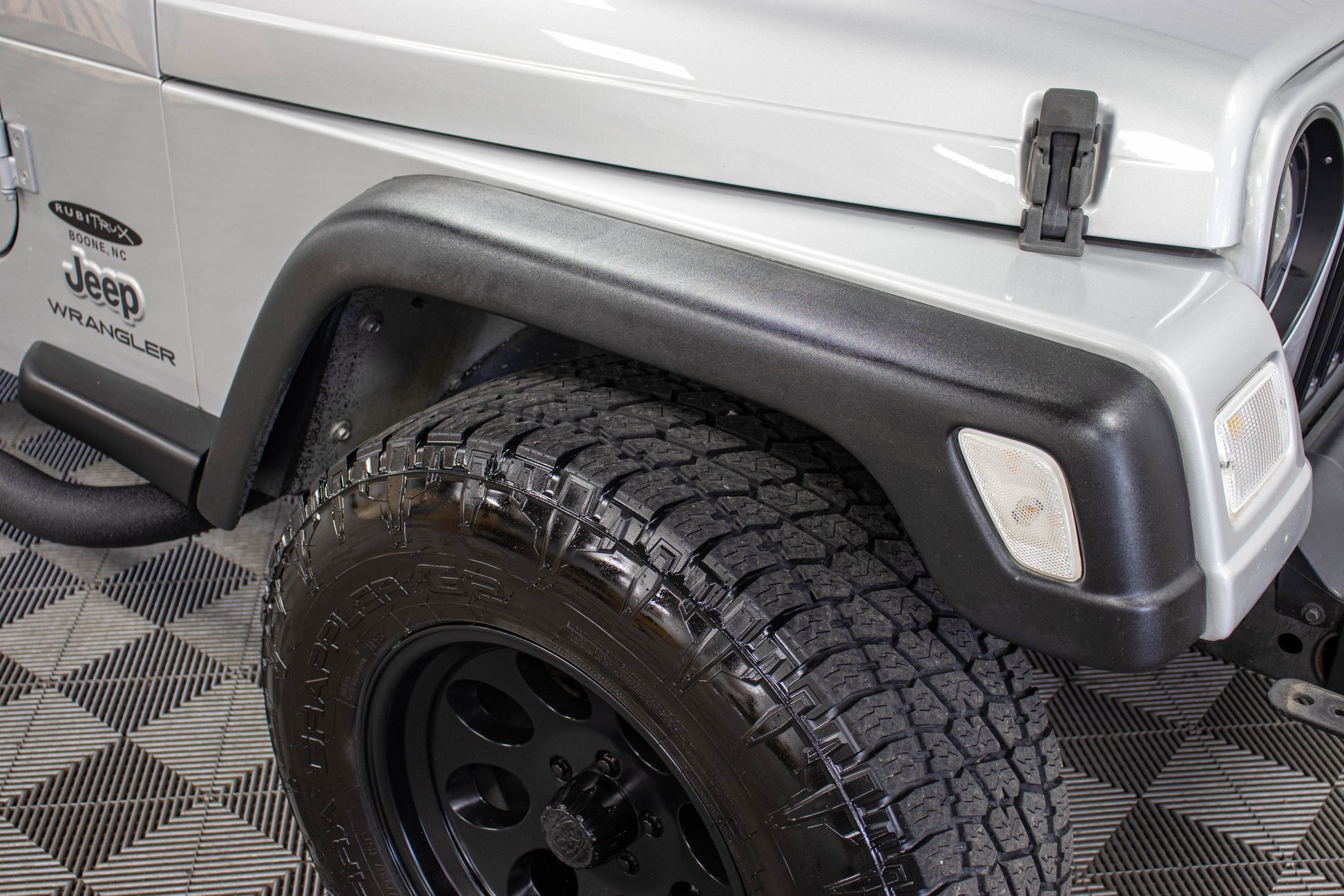 2005 Jeep Wrangler X Soft Top Bright Silver, 65k Miles