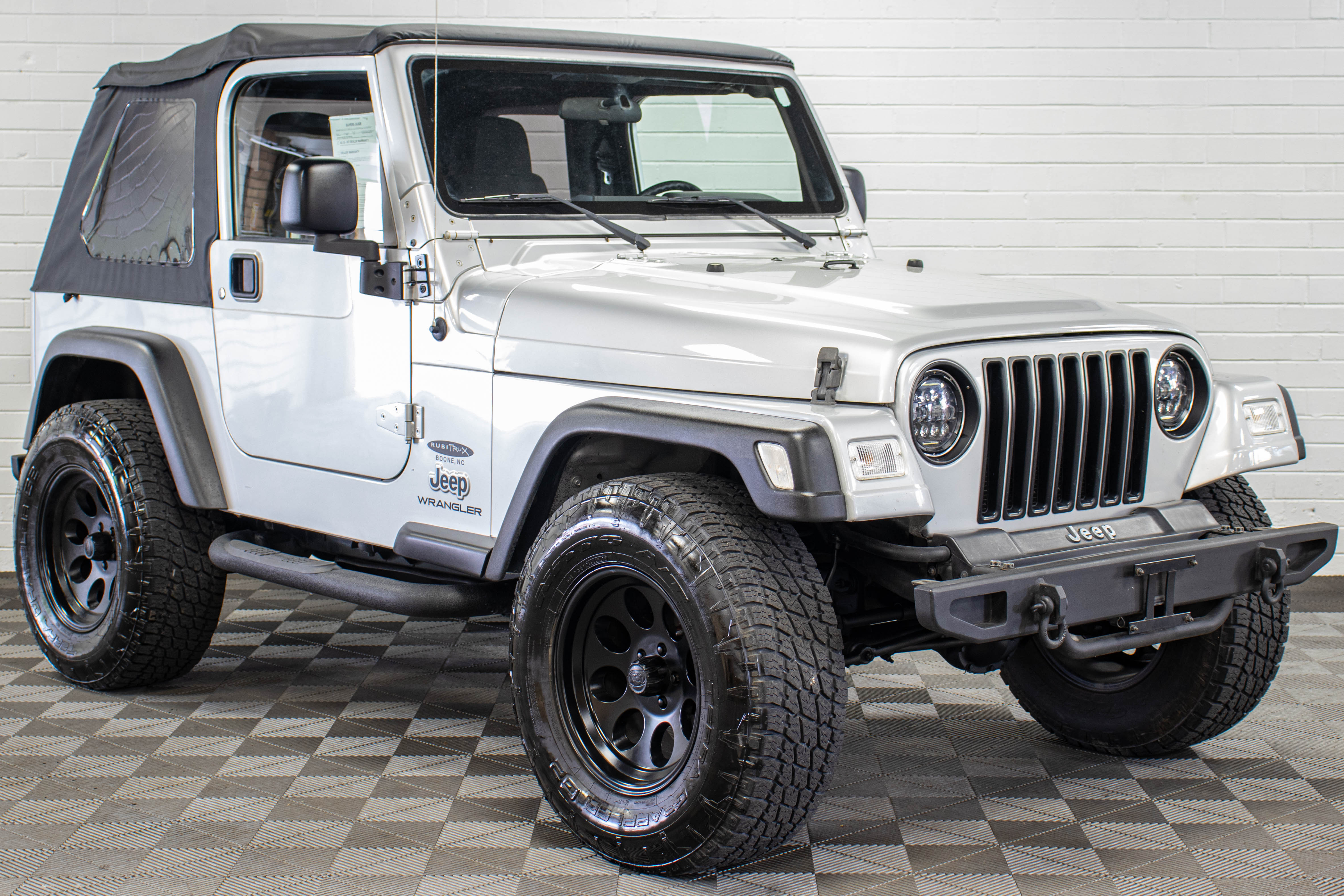 2005 Jeep Wrangler X Soft Top Bright Silver, 65k Miles