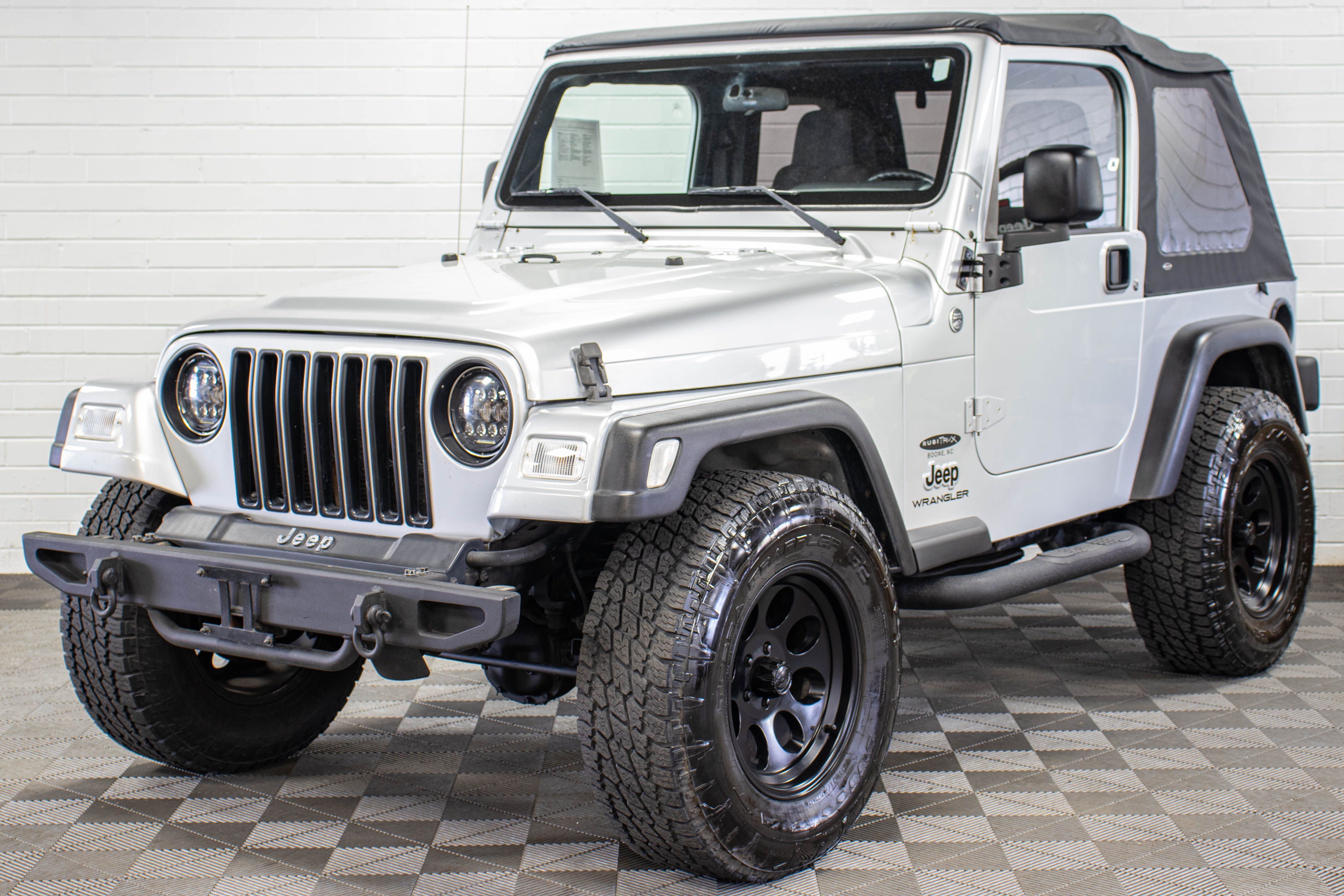 2005 Jeep Wrangler X Soft Top Bright Silver, 65k Miles