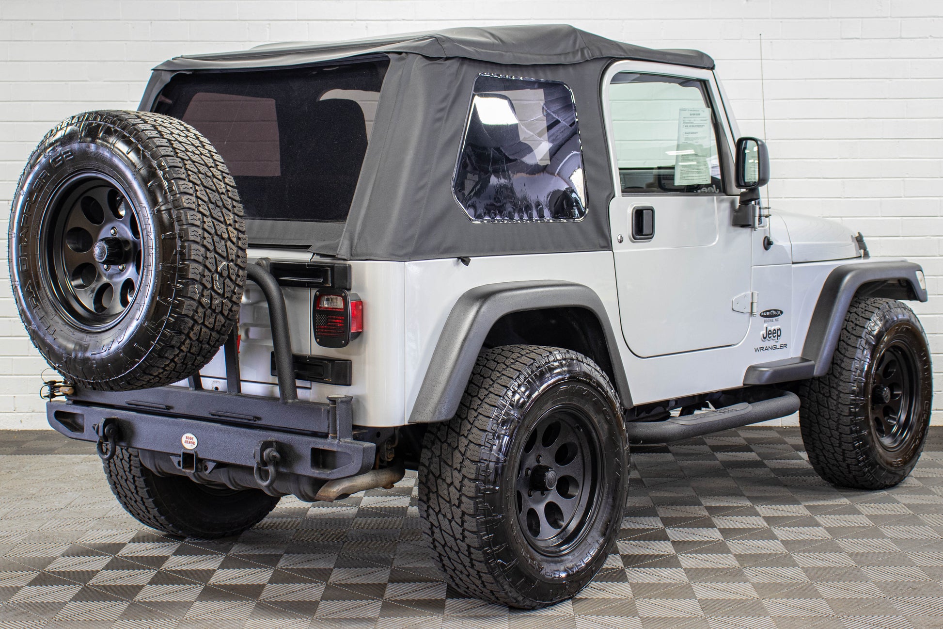 2005 Jeep Wrangler X Soft Top Bright Silver, 65k Miles