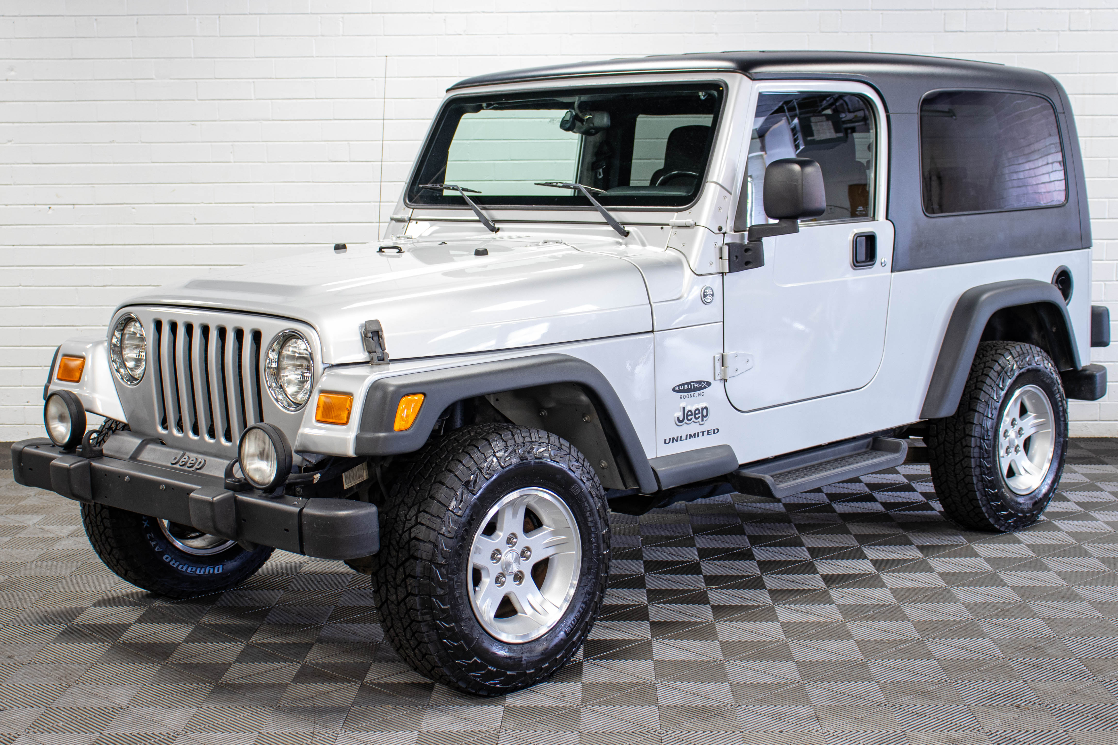 2006 Jeep Wrangler TJ Unlimited Hard Top Bright Silver, 72k Miles