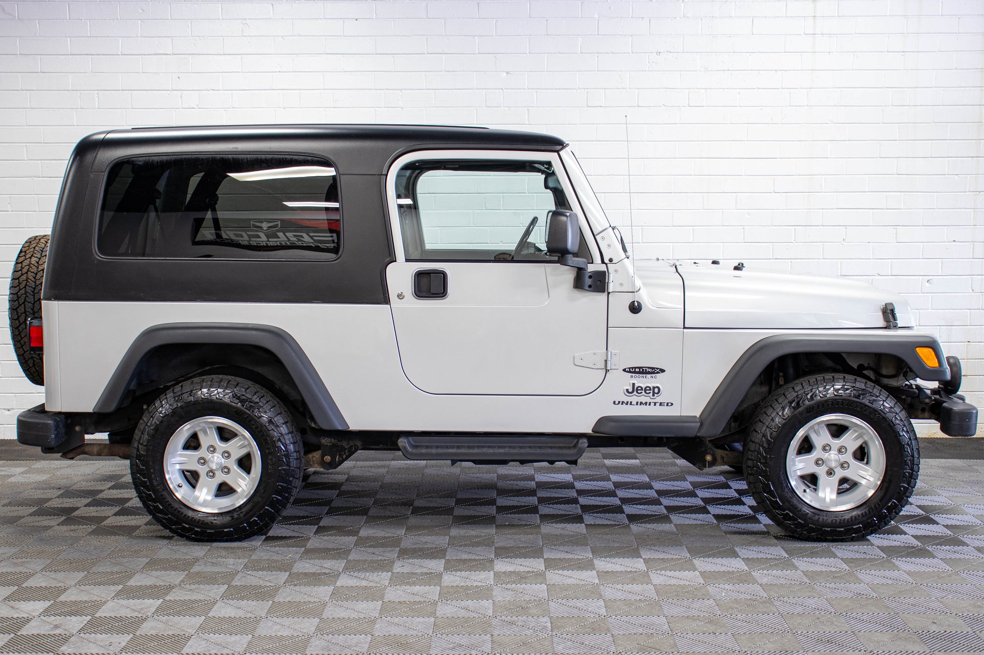 2006 Jeep Wrangler TJ Unlimited Hard Top Bright Silver, 72k Miles