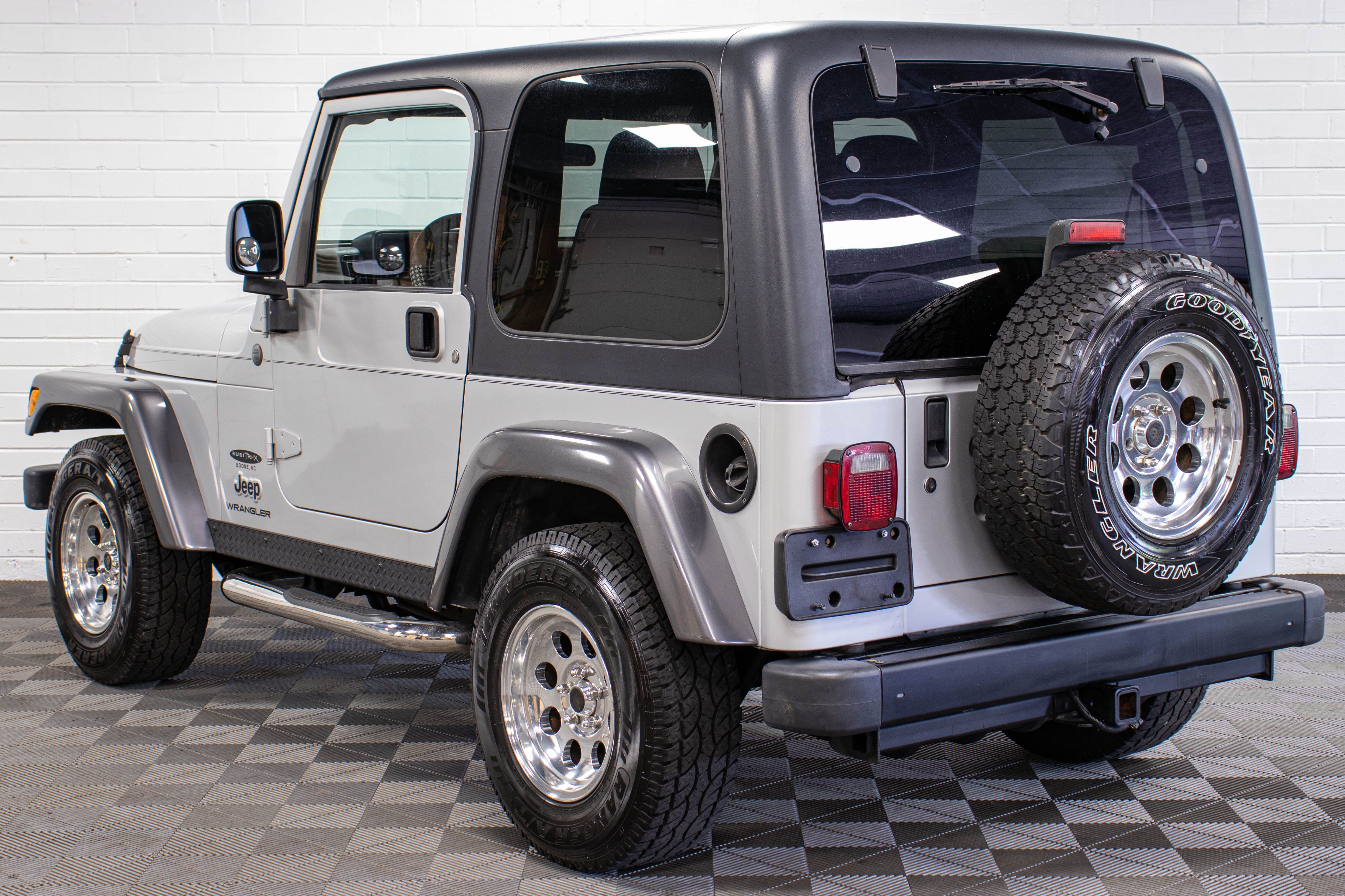 2004 Jeep Wrangler TJ RME Hard Top Bright Silver, 86k Miles