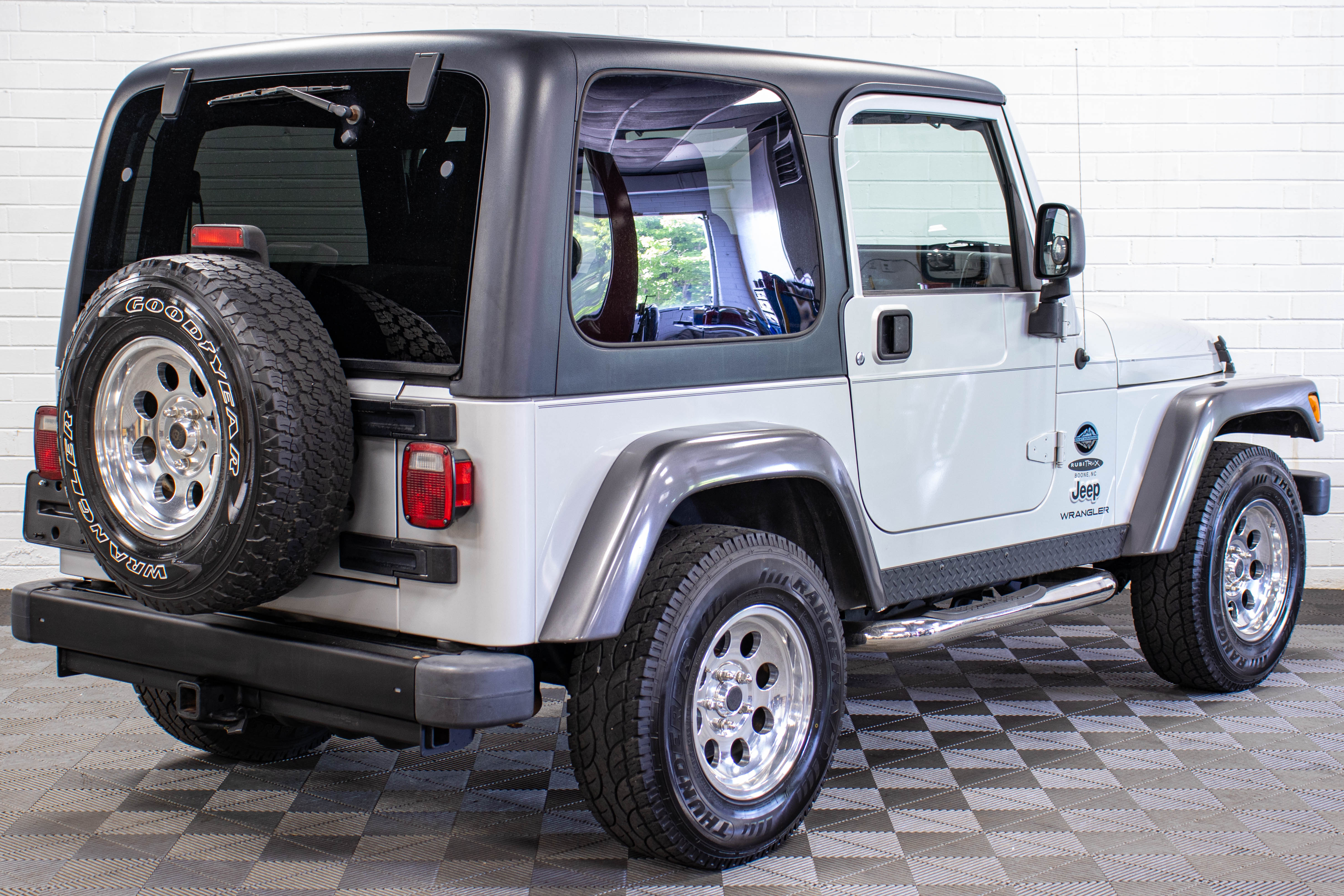 2004 Jeep Wrangler TJ RME Hard Top Bright Silver, 86k Miles