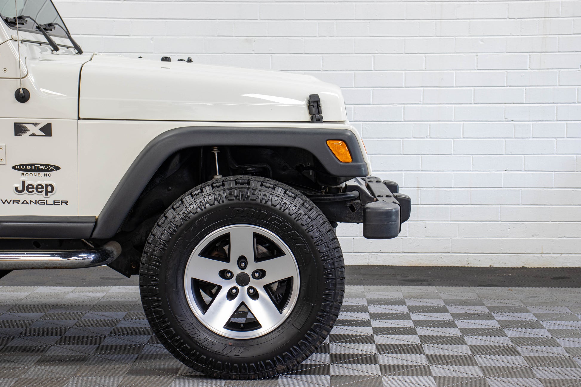 2004 Jeep Wrangler TJ X Soft Top Stone White - SOLD