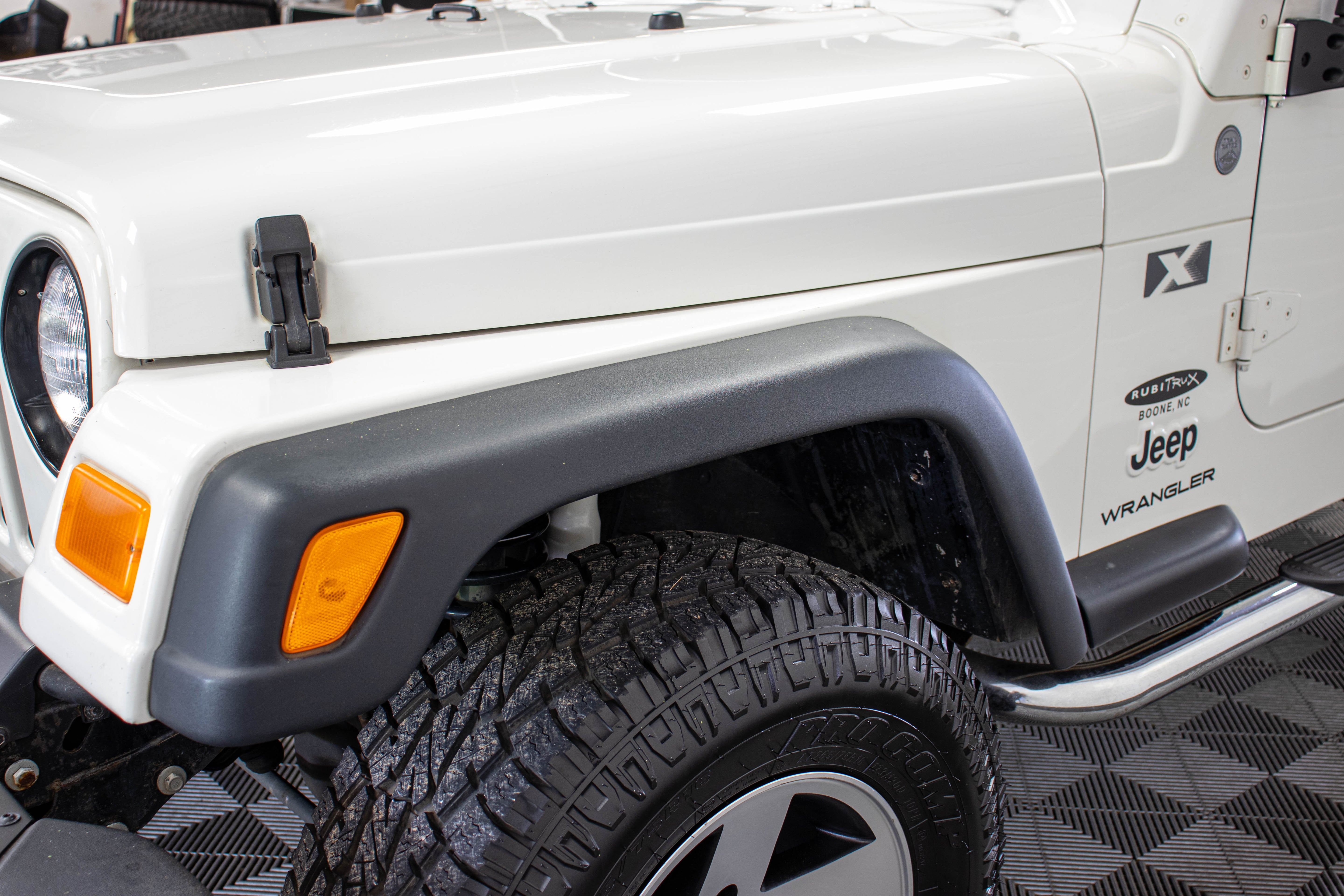 2004 Jeep Wrangler TJ X Soft Top Stone White - SOLD