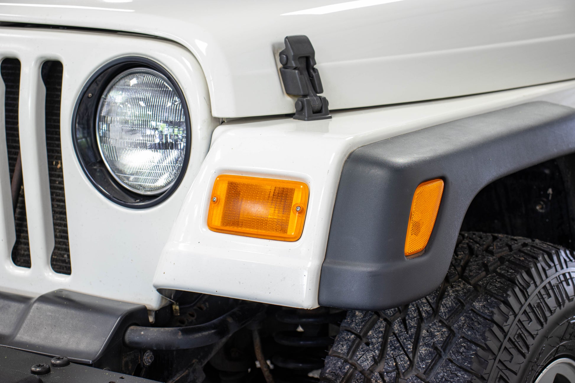 2004 Jeep Wrangler TJ X Soft Top Stone White - SOLD