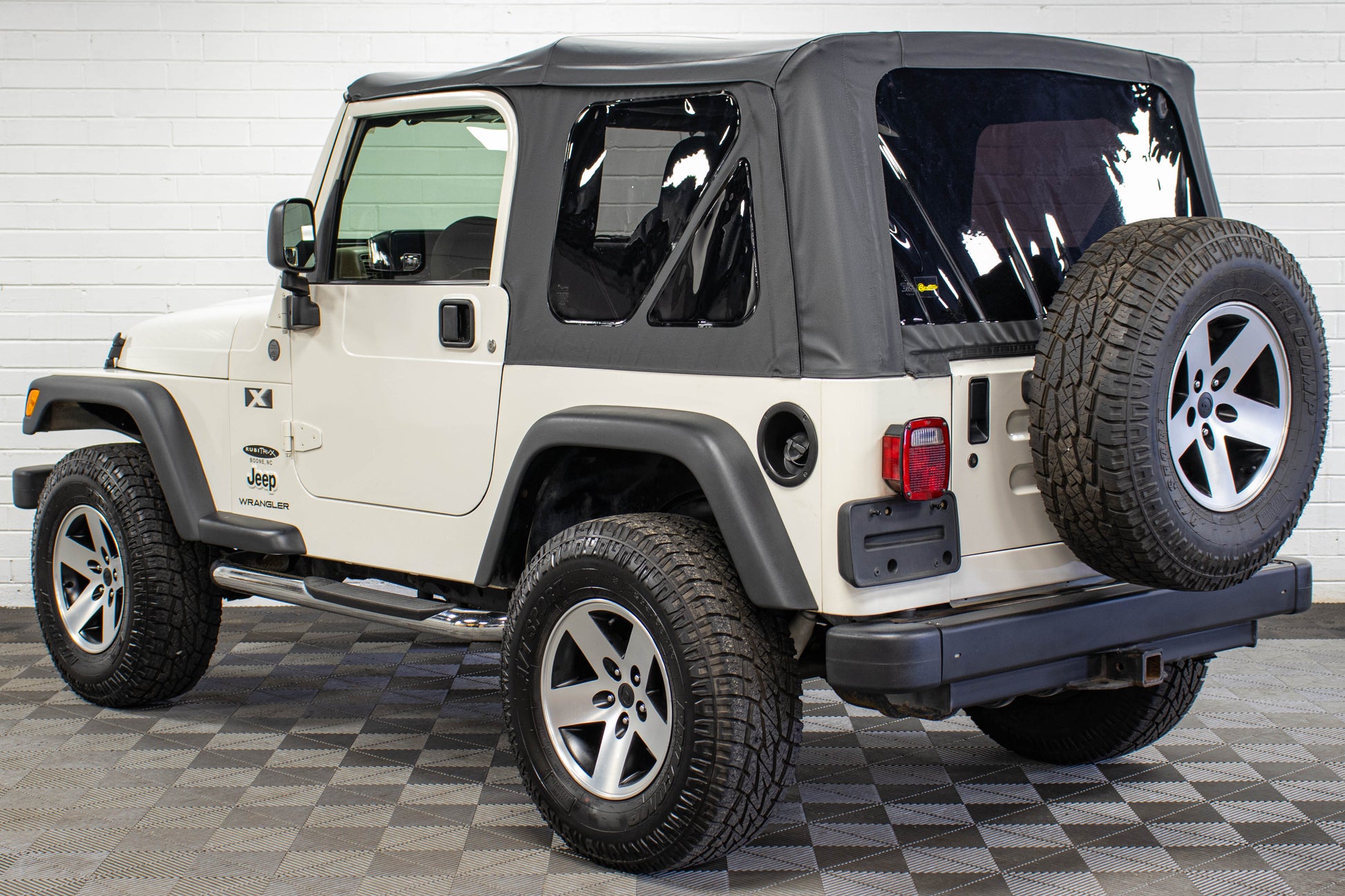 2004 Jeep Wrangler TJ X Soft Top Stone White - SOLD