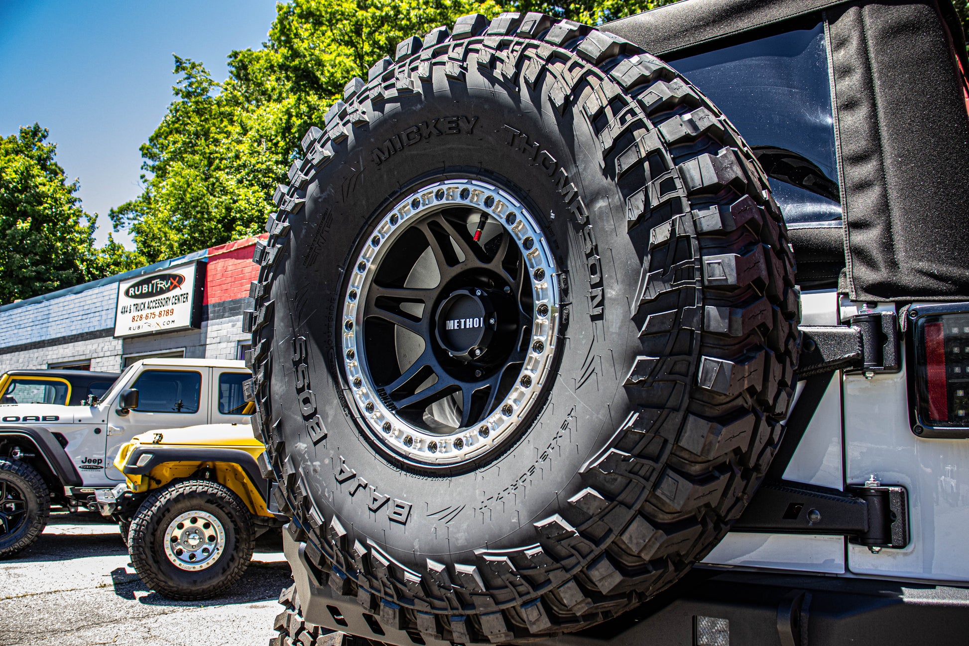 2015 Jeep Wrangler JKUR HEMI Bright White RubiTrux Show Jeep