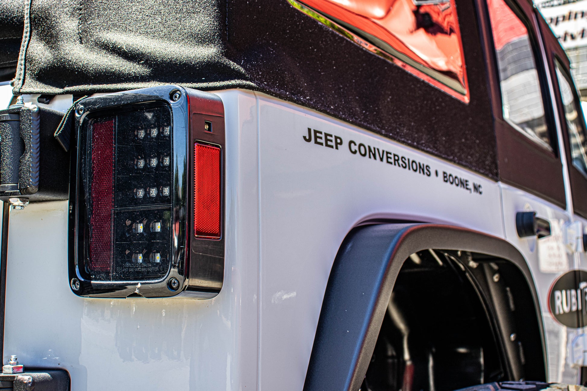2015 Jeep Wrangler JKUR HEMI Bright White RubiTrux Show Jeep