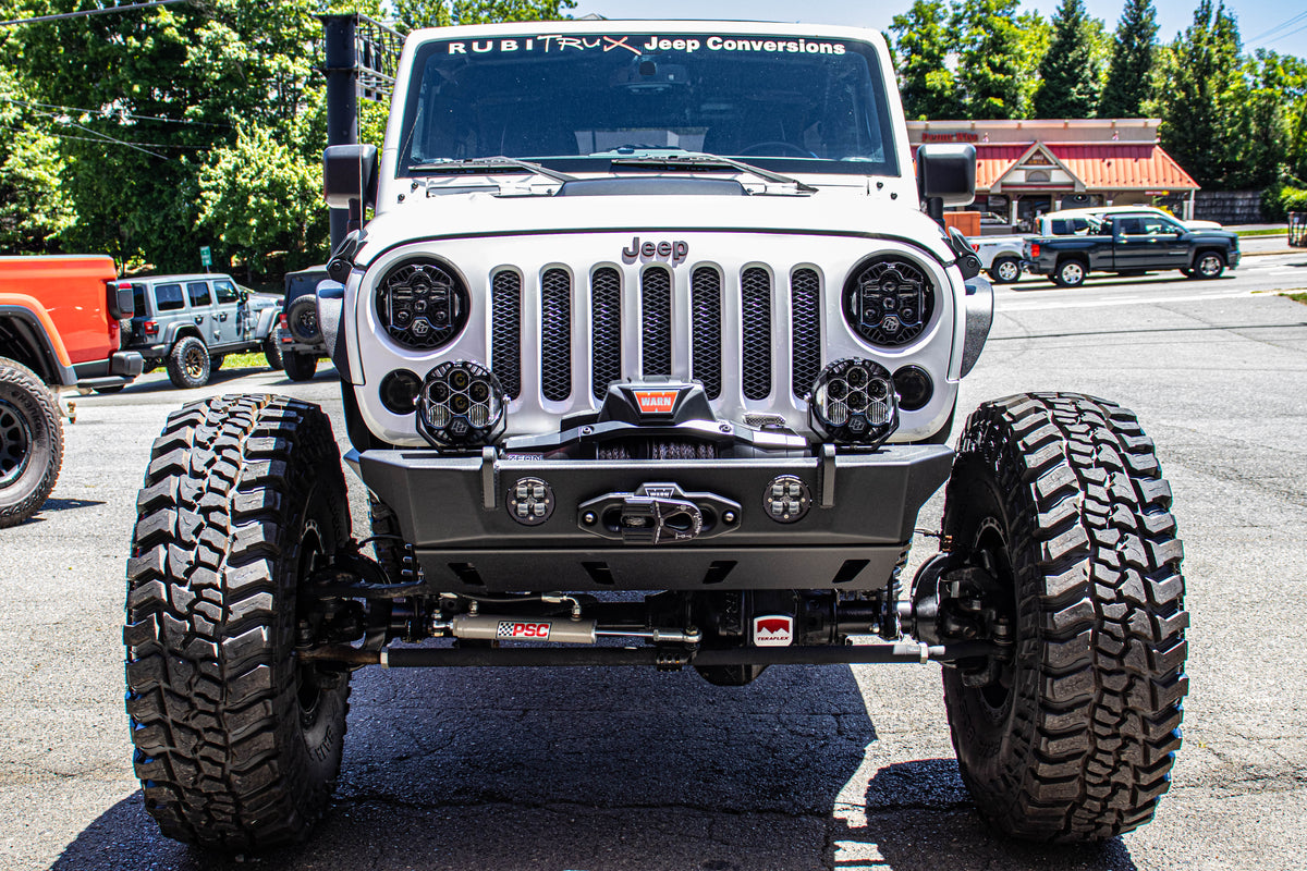 2015 Jeep Wrangler JKUR HEMI Bright White RubiTrux Show Jeep
