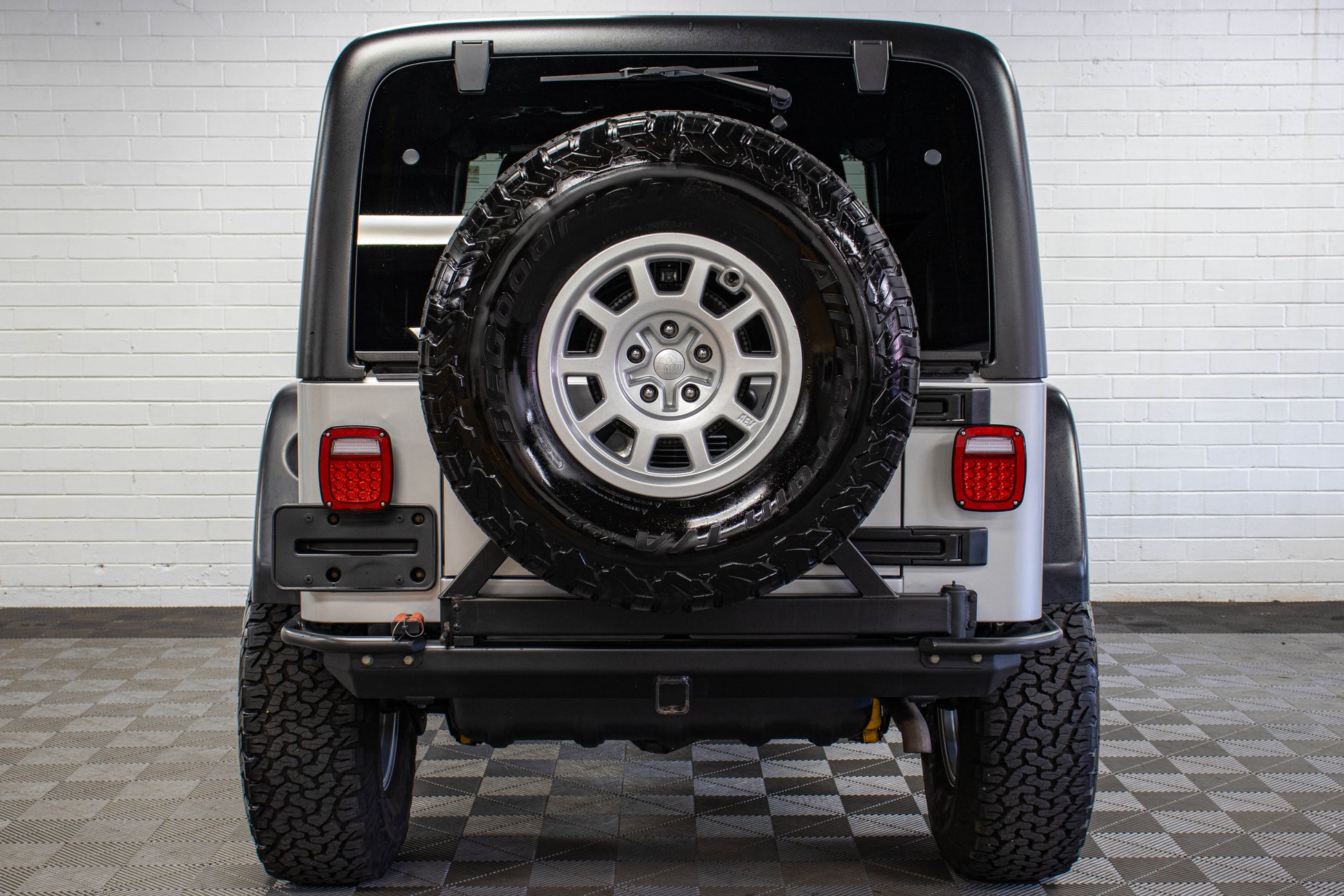 2006 Jeep Wrangler TJ Unlimited Rubicon Hard Top Bright Silver - SOLD