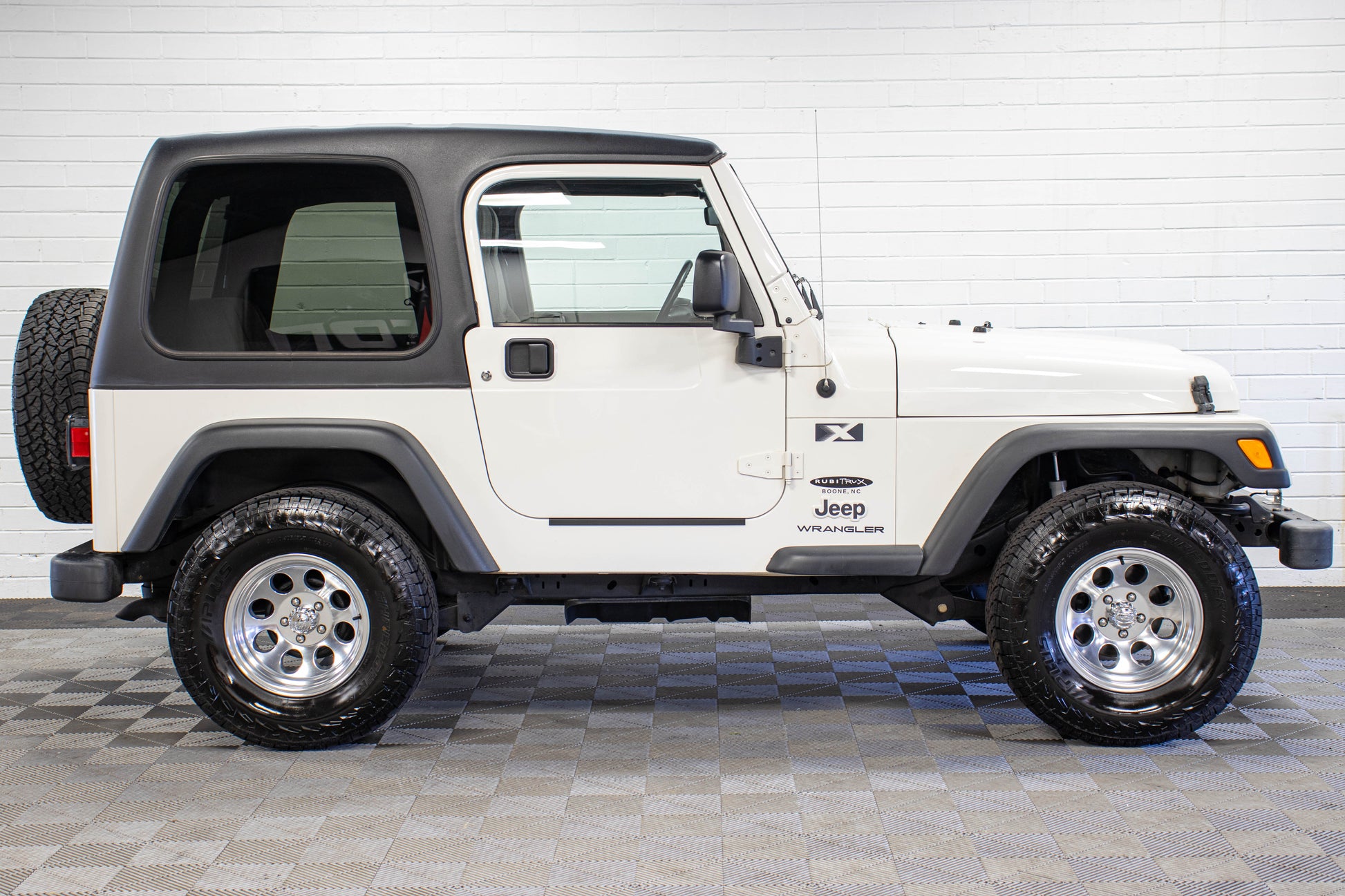 2004 Jeep Wrangler TJ X Hard Top Stone White, 27k Miles