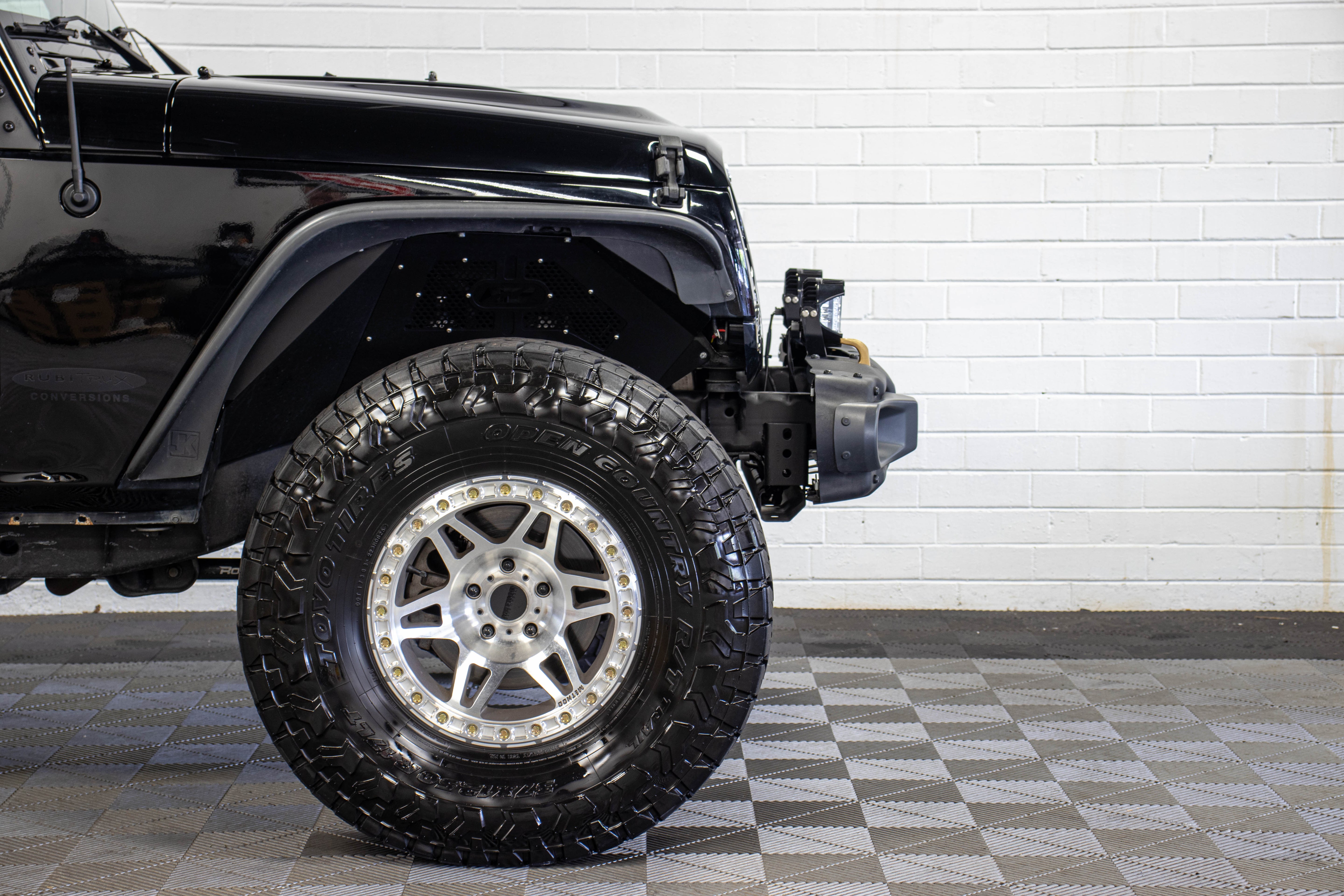 2007 Jeep Wrangler JKU 6.1L HEMI Soft Top Black