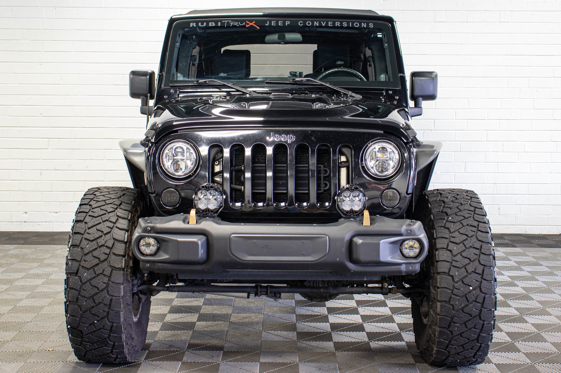 2007 Jeep Wrangler JKU 6.1L HEMI Soft Top Black