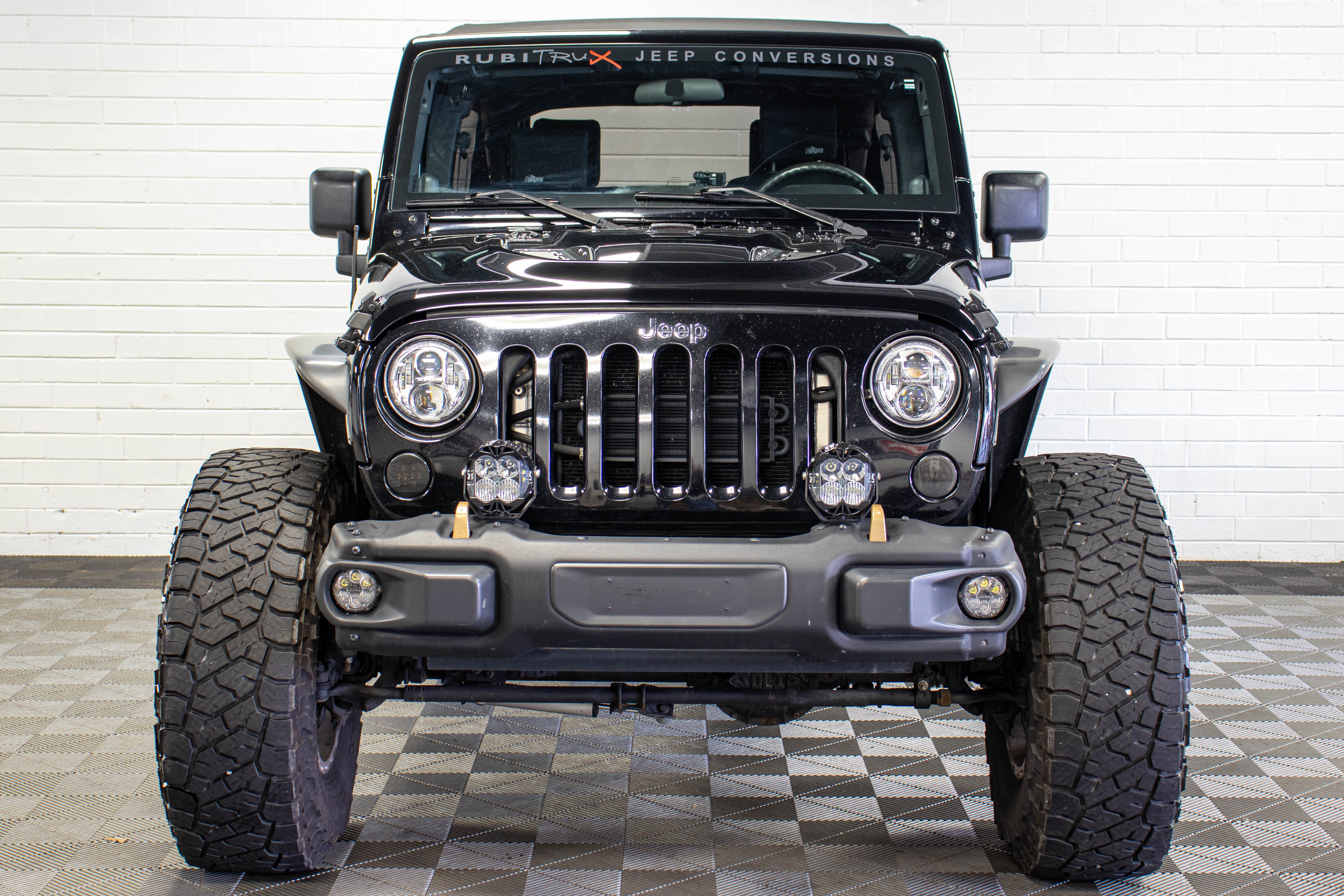 2007 Jeep Wrangler JKU 6.1L HEMI Soft Top Black