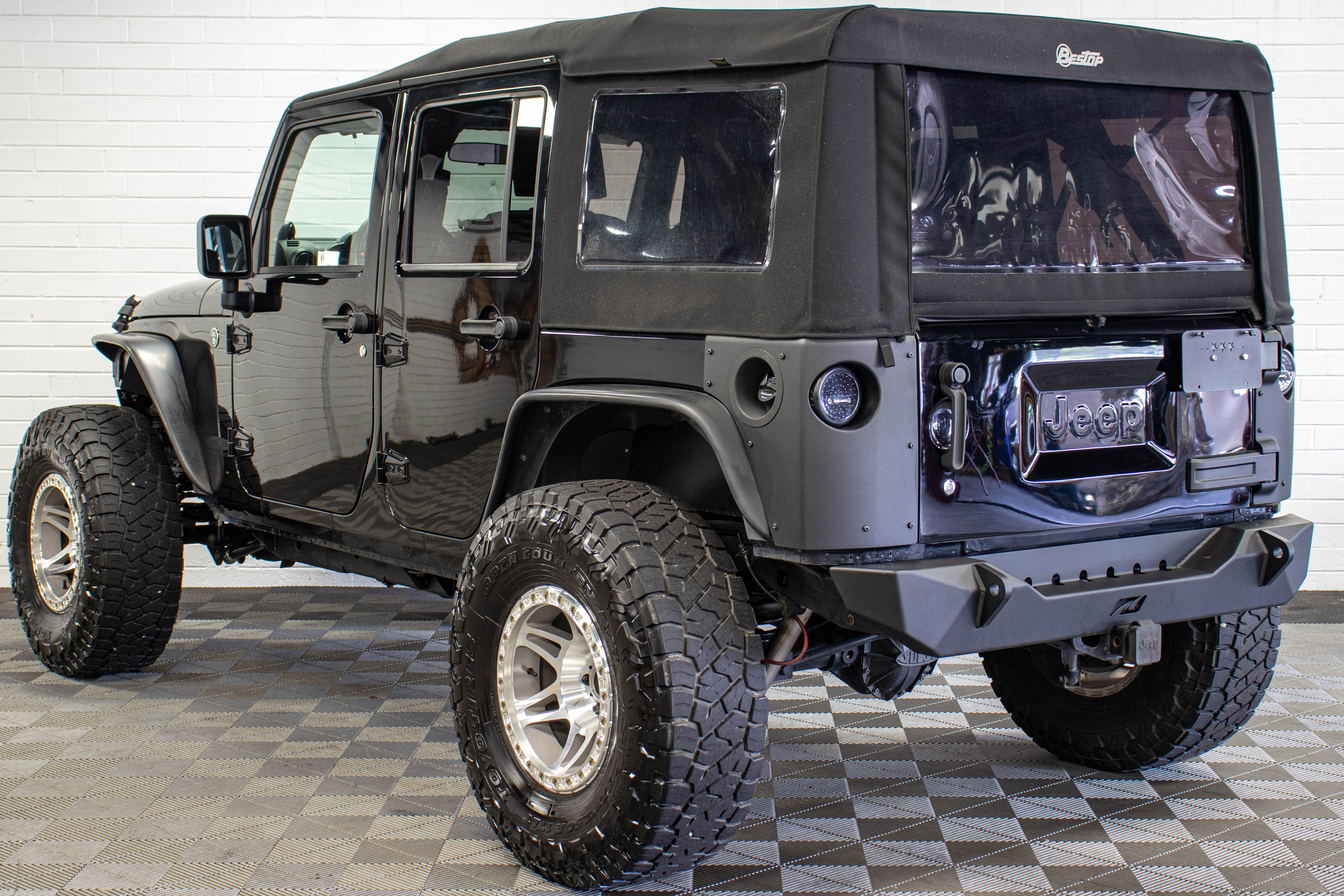 2007 Jeep Wrangler JKU 6.1L HEMI Soft Top Black