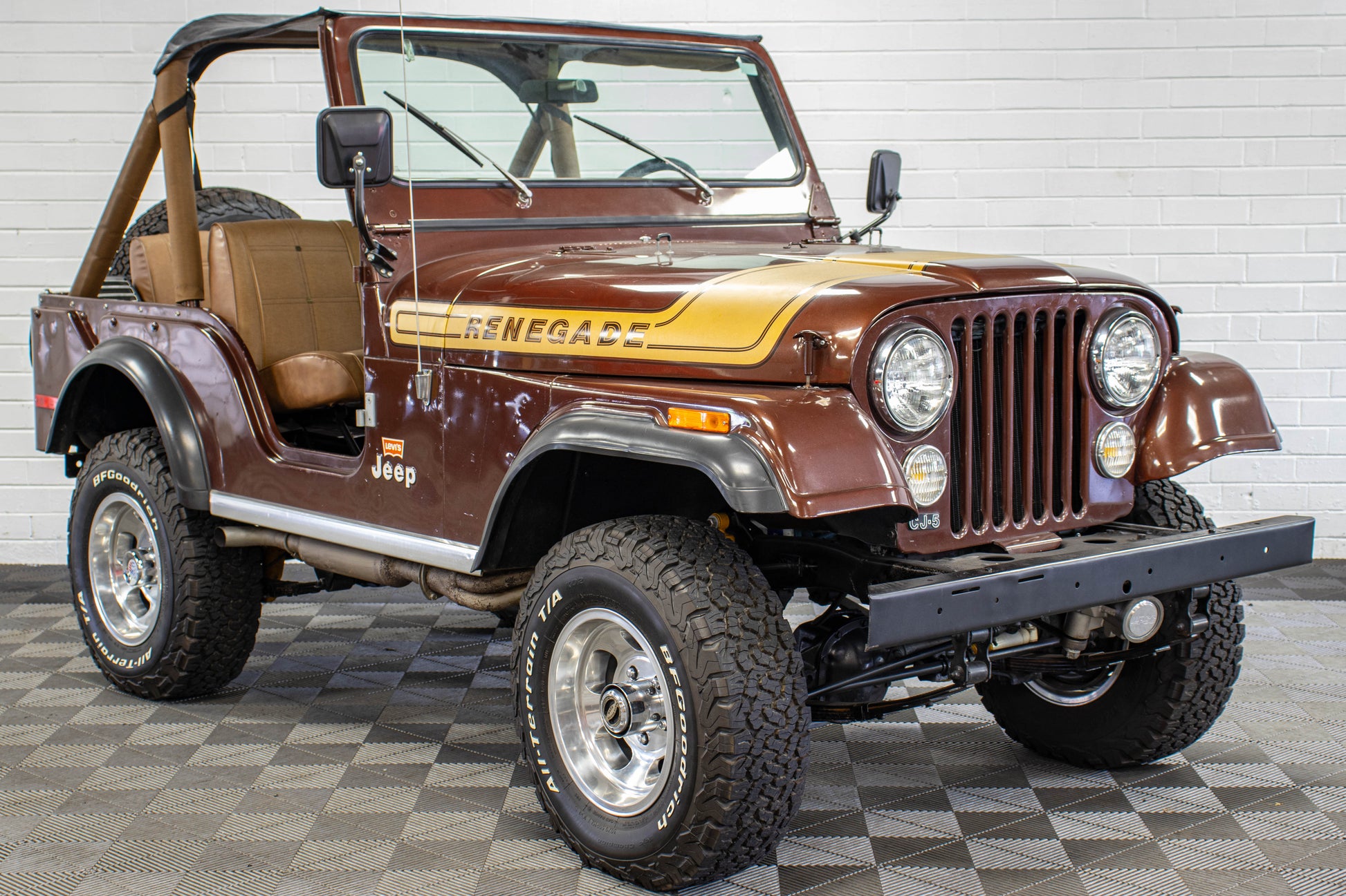 1976 Jeep CJ-5 304 Levi Edition Bikini Top Dark Cocoa, 46k Miles